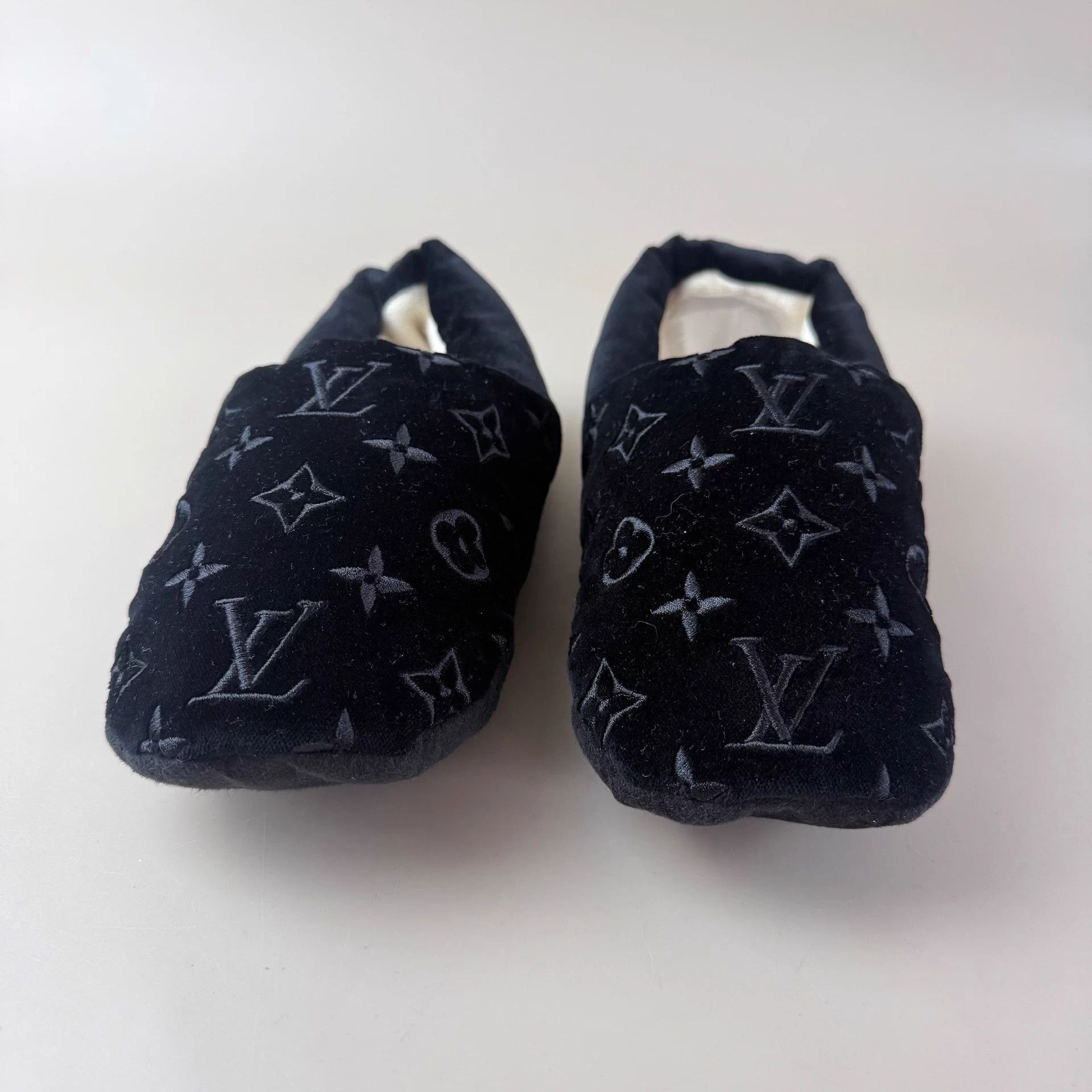 Louis Vuitton LV all black Monogram print sneakers size 35 mint Size US 4 / IT 34 - 2 Thumbnail