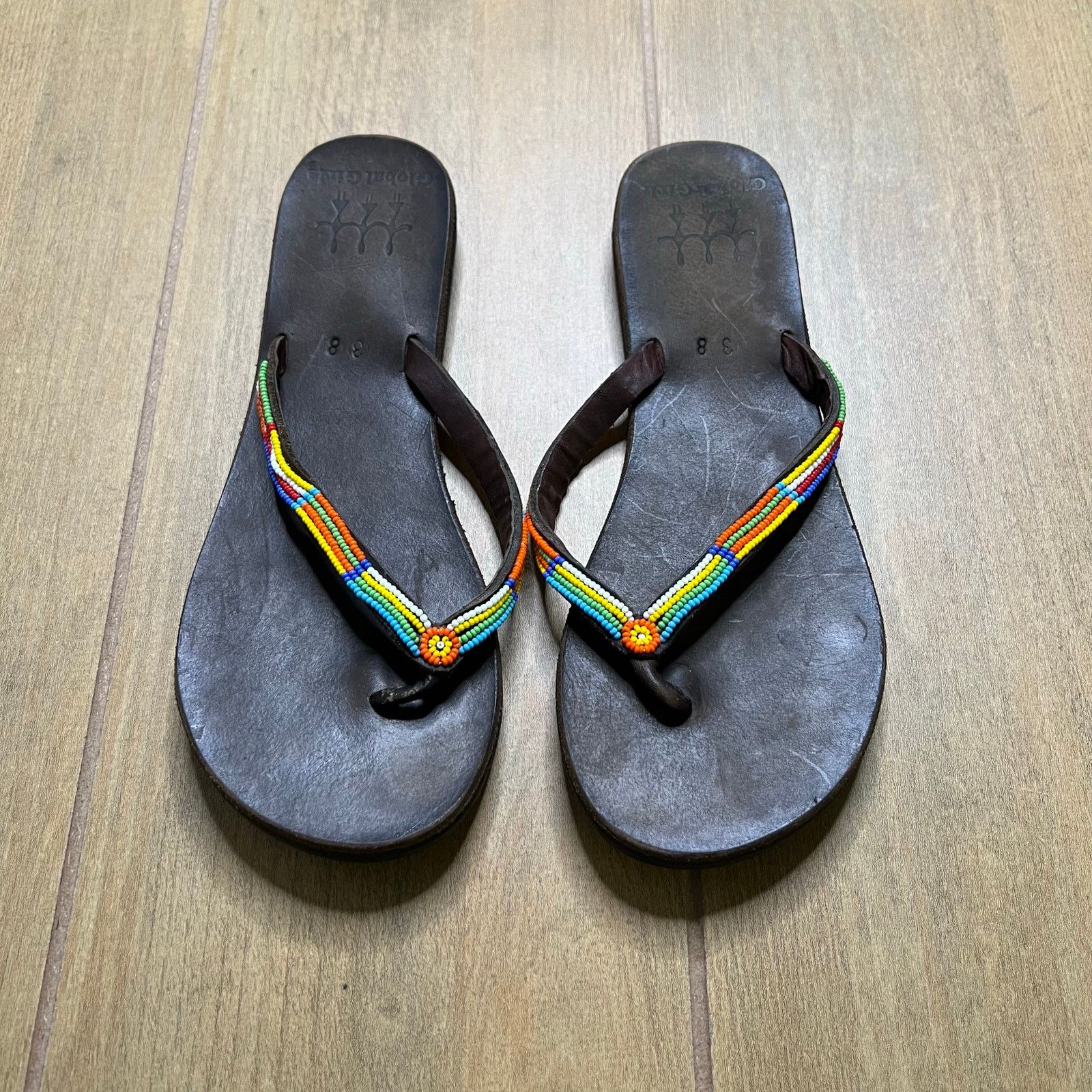 Vintage Global Girls Multi Flip Flop sandals handcrafted Sz 38 7.5-8 Size US 7.5 / IT 37.5 - 3 Thumbnail