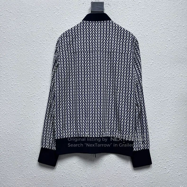 Valentino Valentino V marks full of printed jackets Size US S / EU 44-46 / 1 - 2 Thumbnail