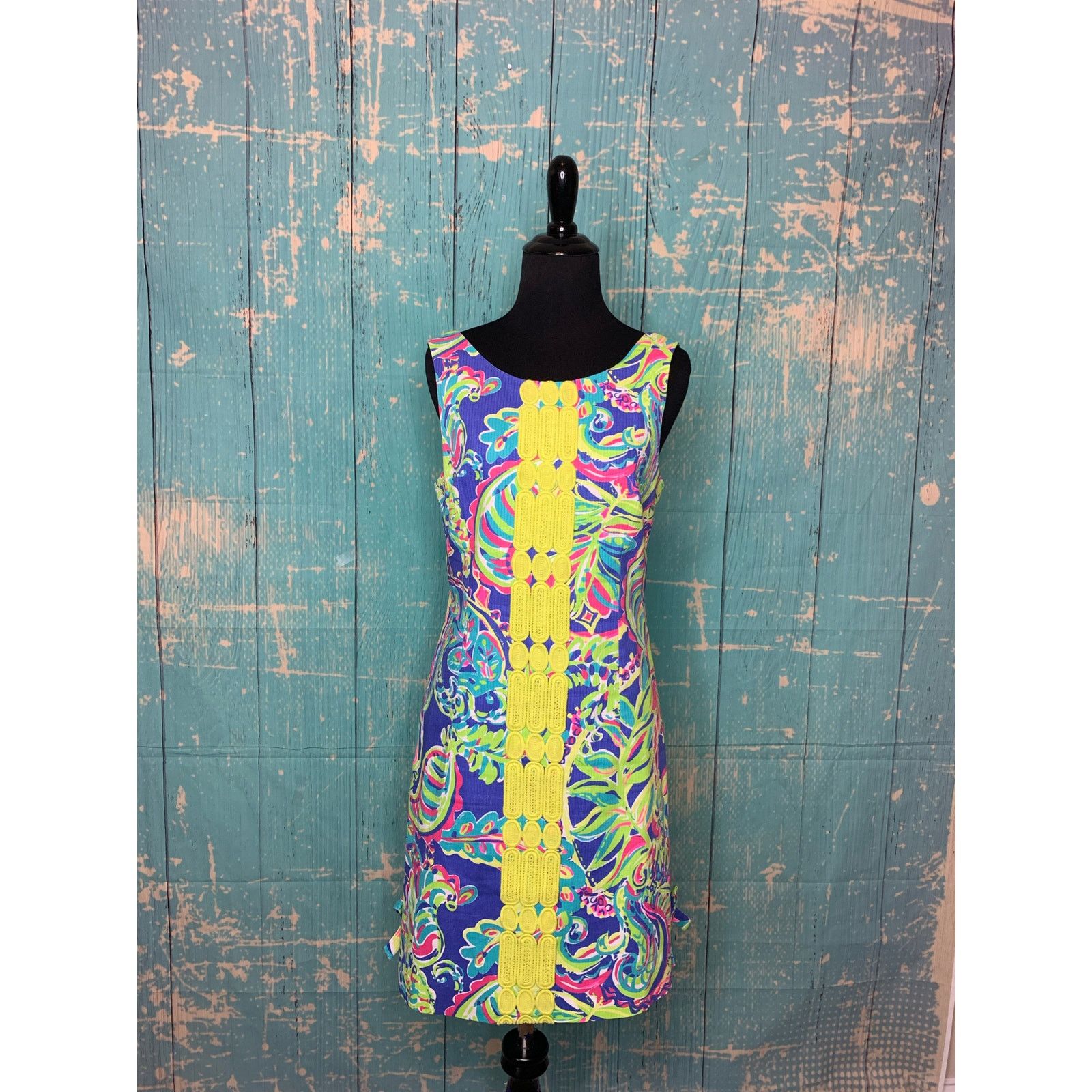 Lilly Pulitzer Lilly Pulitzer colorful print sheath mini dress size 4 Size S / US 4 / IT 40 - 10 Thumbnail
