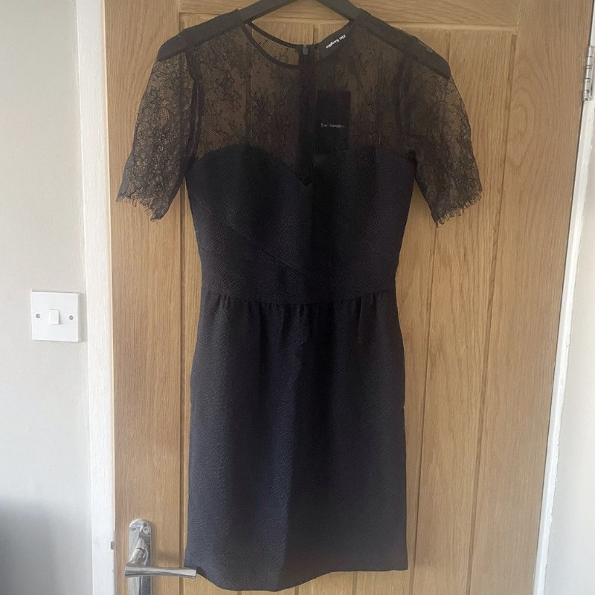 The Kooples The Kooples FW14 Relief Lace Midi BNWT £225 Archive Dress Size XS / US 0-2 / IT 36-38 - 5 Thumbnail