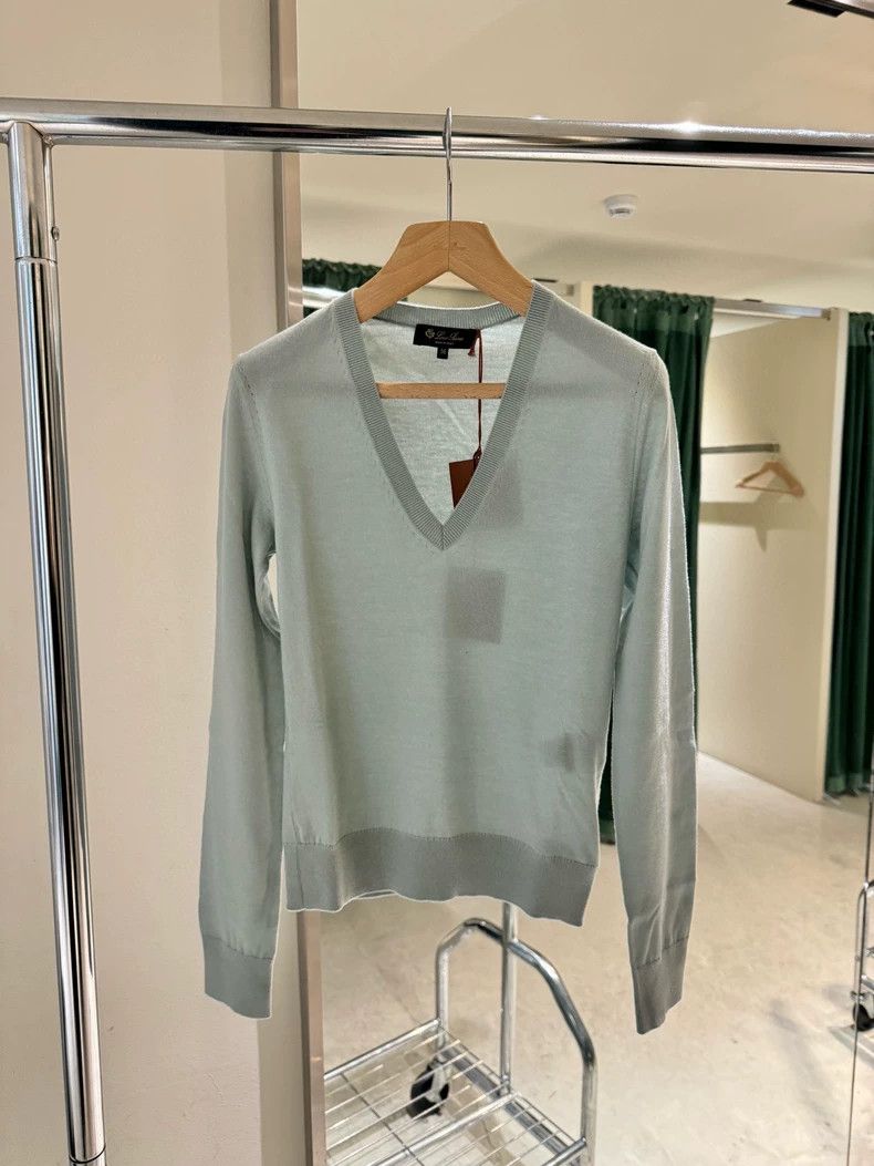LORO PIANA A light blue thin v-neck knit for women