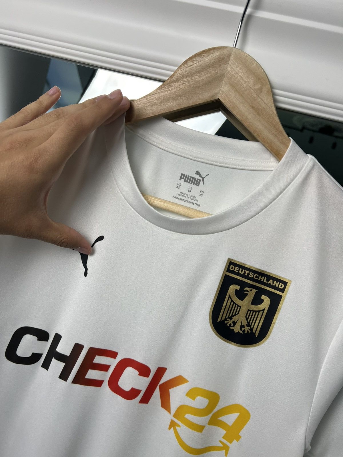 Puma PUMA Germany Football Shirt – CHECK24 Sponsor – Size S Y2K Size US S / EU 44-46 / 1 - 6 Thumbnail
