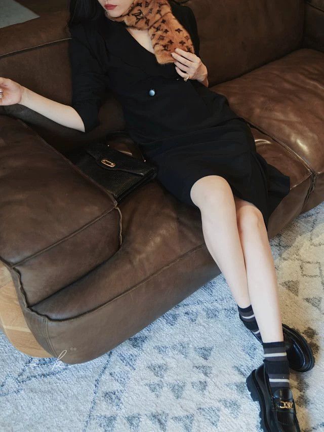 Givenchy Givenchy Vintage Lace-Trimmed Lapel Blazer Dress Women's Size L / US 10 / IT 46 - 8 Thumbnail