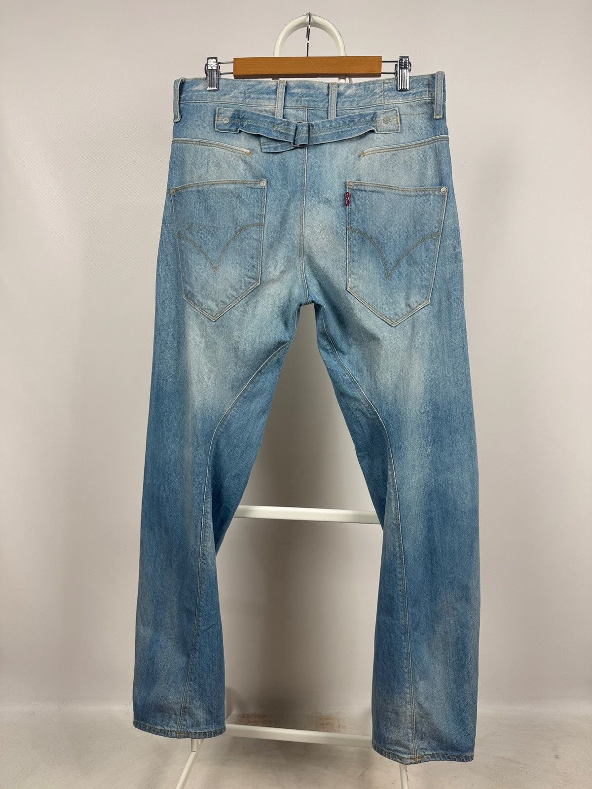 Levi's Vintage Levis Engineered Twisted Seams Buckle Back Tag Denim Size US 32 / EU 48 - 1 Thumbnail