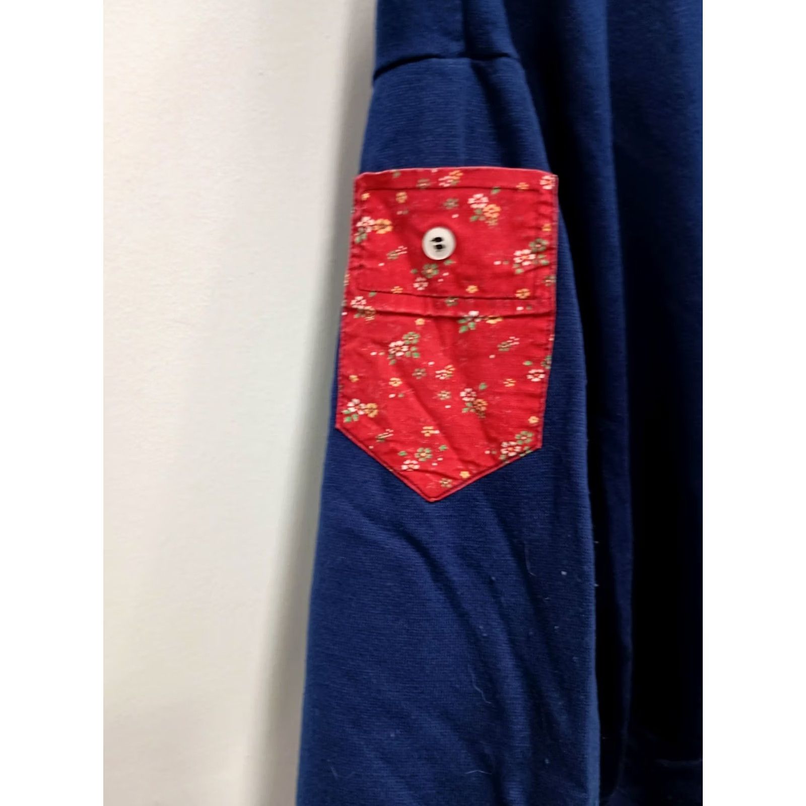 Vintage VINTAGE Grandmacore Sweater Blue Strawberry Embroidered Pullover L Women Size L / US 10 / IT 46 - 7 Thumbnail