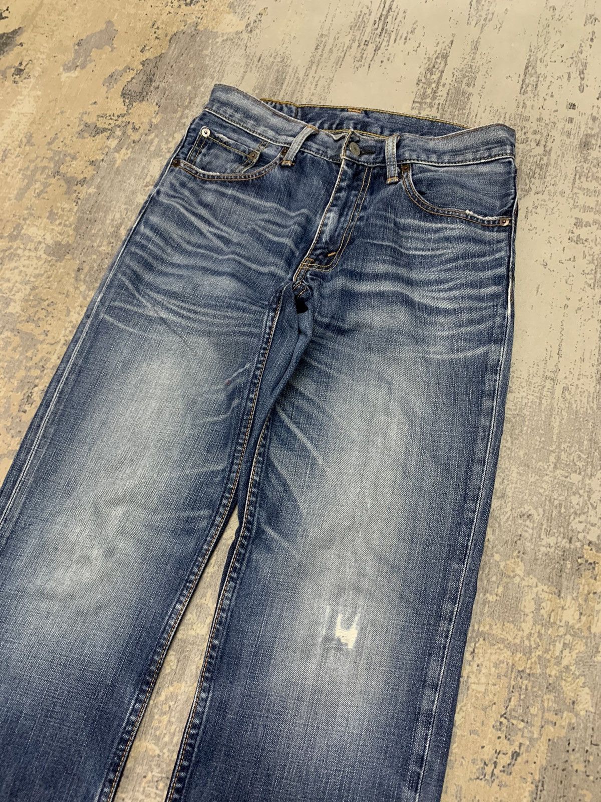 Levi's Vintage Levis 702 Distressed Denim Jeans 29x29.5 Size US 29 - 3 Thumbnail