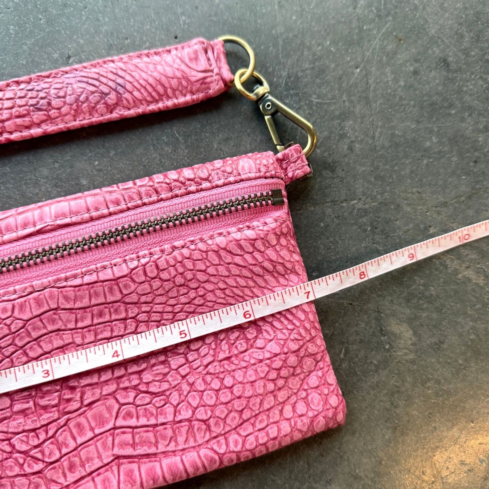 Skin VINTAGE Pink Snake Skin Reptile Y2K Mini Purse Clutch Zipper Wallet Women Size ONE SIZE - 4 Thumbnail
