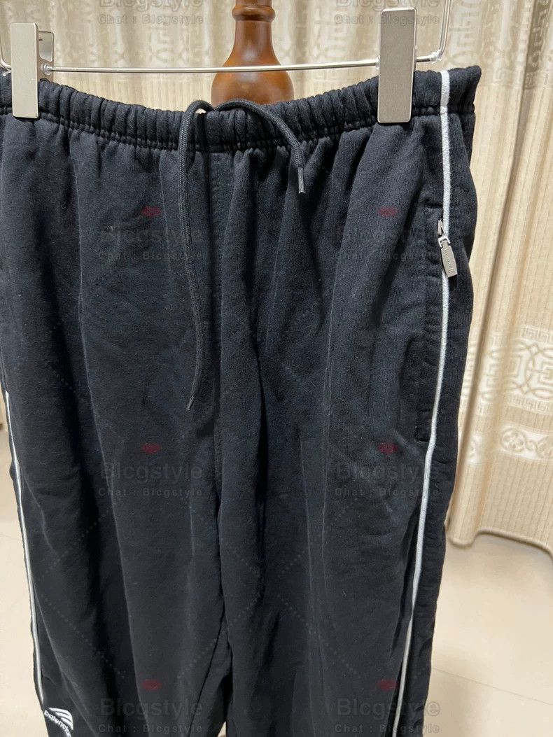 Balenciaga Balenciaga size XXS Embroidered Logo Wide-Leg Sports Sweat Size US 27 - 6 Thumbnail