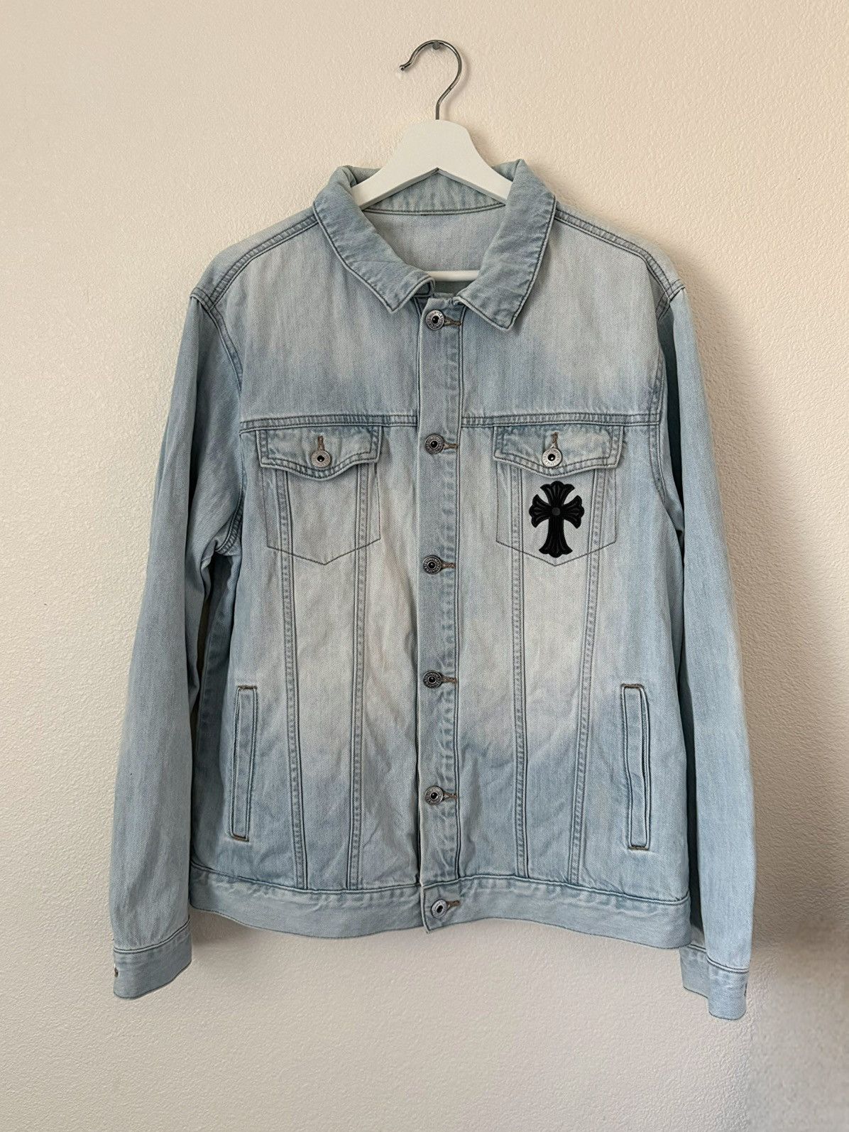 Other Light Wash Blue Jean Cross Denim Jacket Size US M / EU 48-50 / 2 - 1 Thumbnail