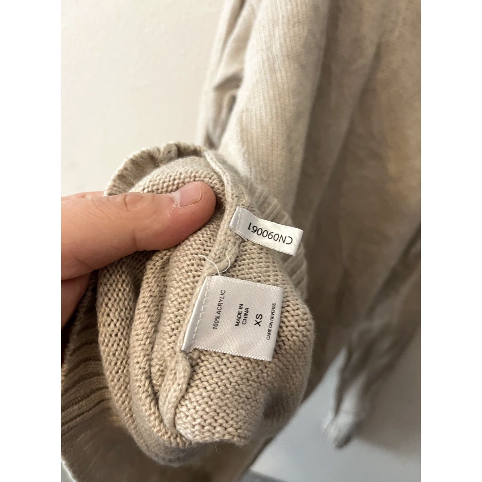 CO VINTAGE New York & Co Sweater Shirt Womens XS Beige Open Cold Shoulder Tunic Pullover Size XS / US 0-2 / IT 36-38 - 4 Thumbnail