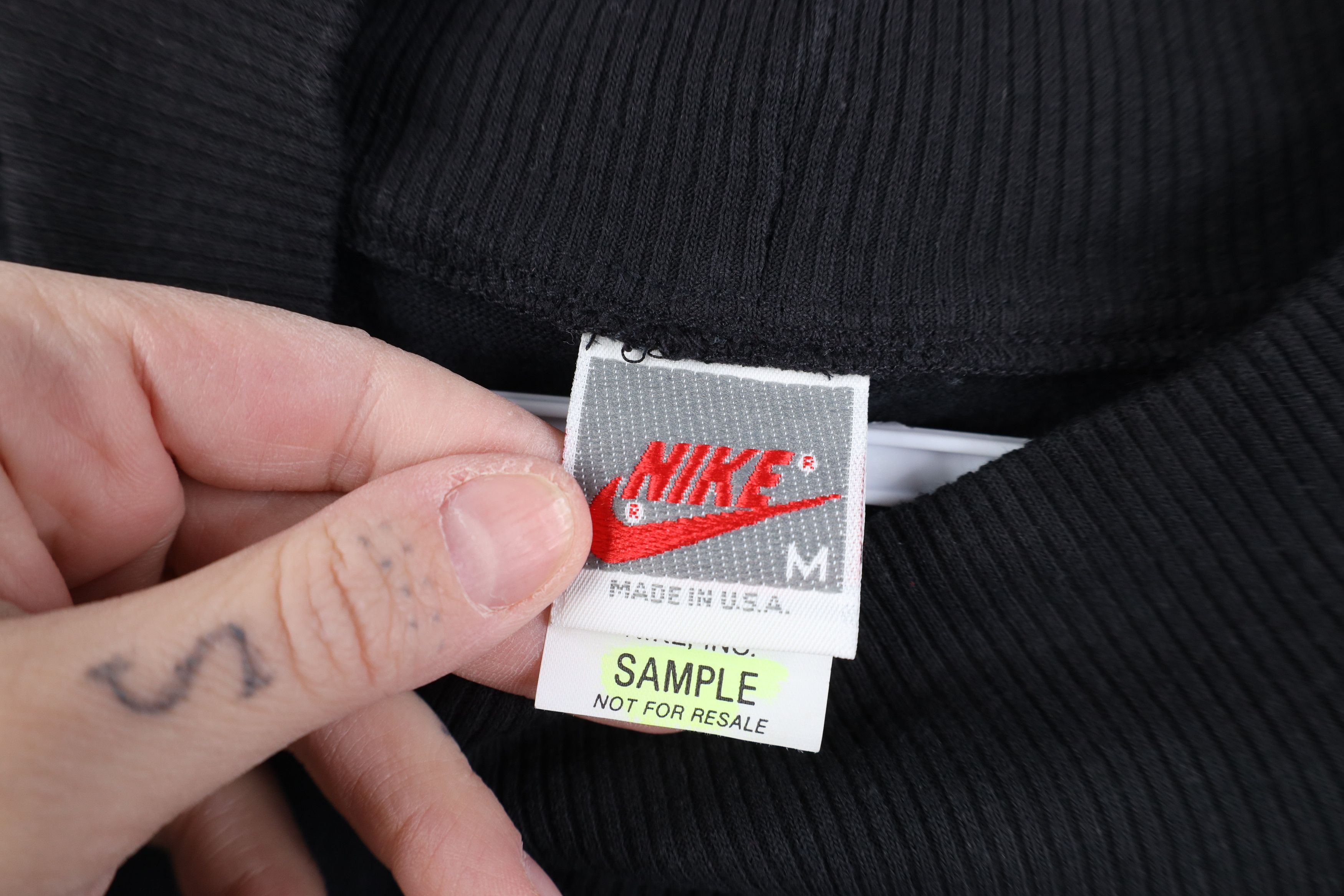 Nike Vintage 80s Nike Spell Out Boxy Oversized Ribbed T-Shirt USA Size M / US 6-8 / IT 42-44 - 10 Thumbnail