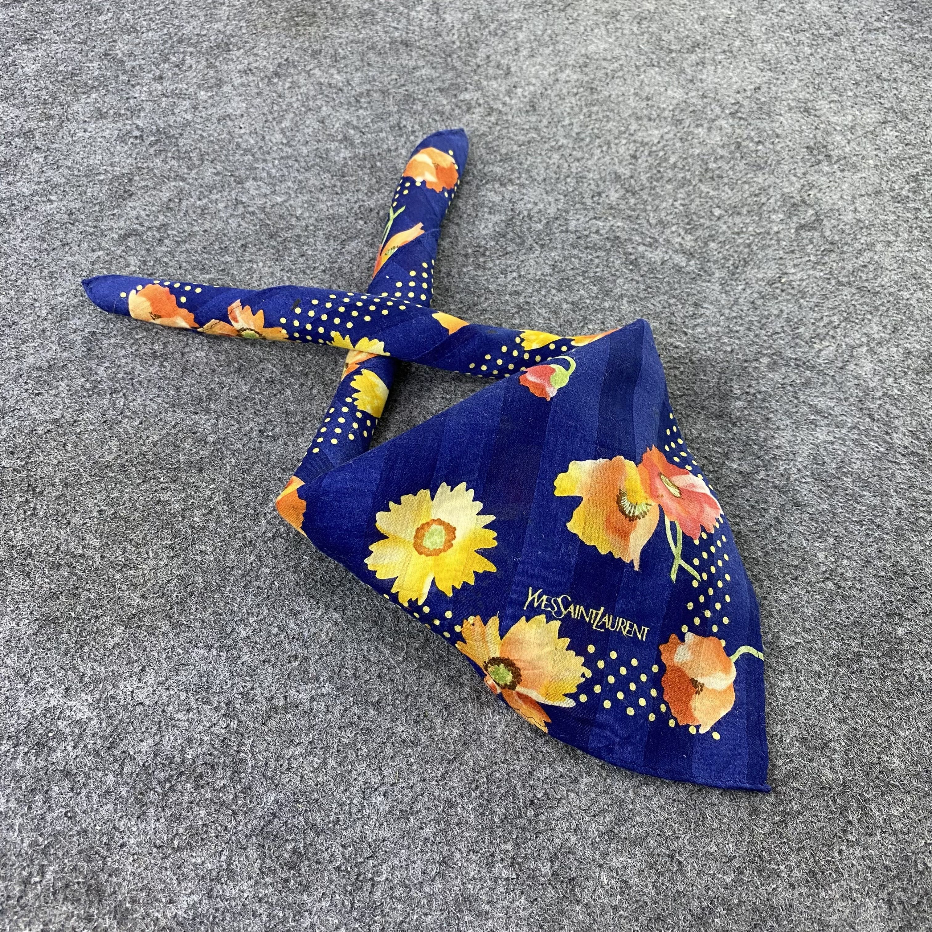 Vintage × Yves Saint Laurent Yves Saint Laurent Handkerchief / Bandana /Neckerchief-B1105 Size ONE SIZE - 1 Thumbnail