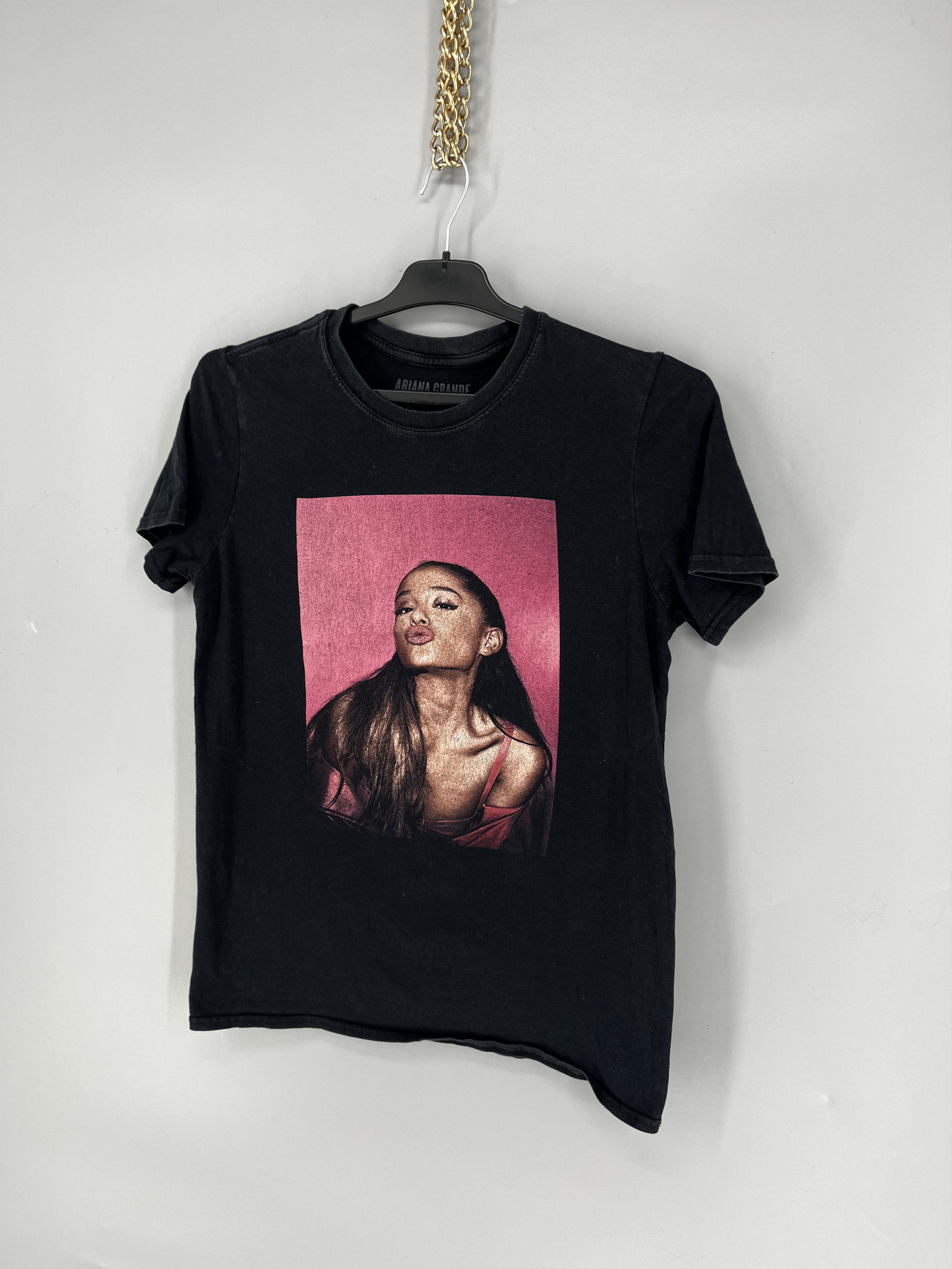 Band Tees Ariana Grande Shirt Short Sleeve Concert Shirt Band Black S Size US S / EU 44-46 / 1 - 3 Thumbnail