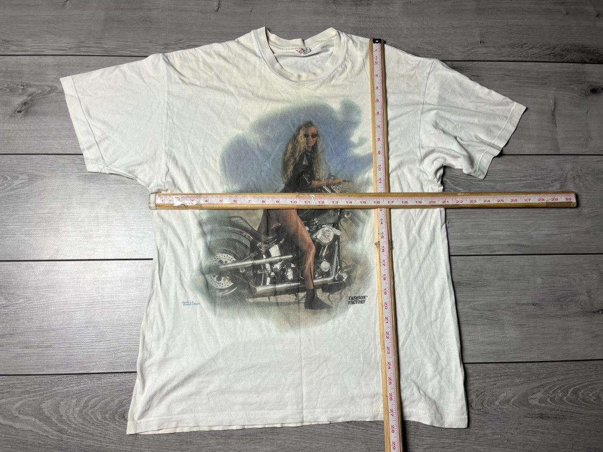 Band Tees Vintage Hanes Tshirf Biker Lady 80s size XLarge Size US XL / EU 56 / 4 - 7 Thumbnail