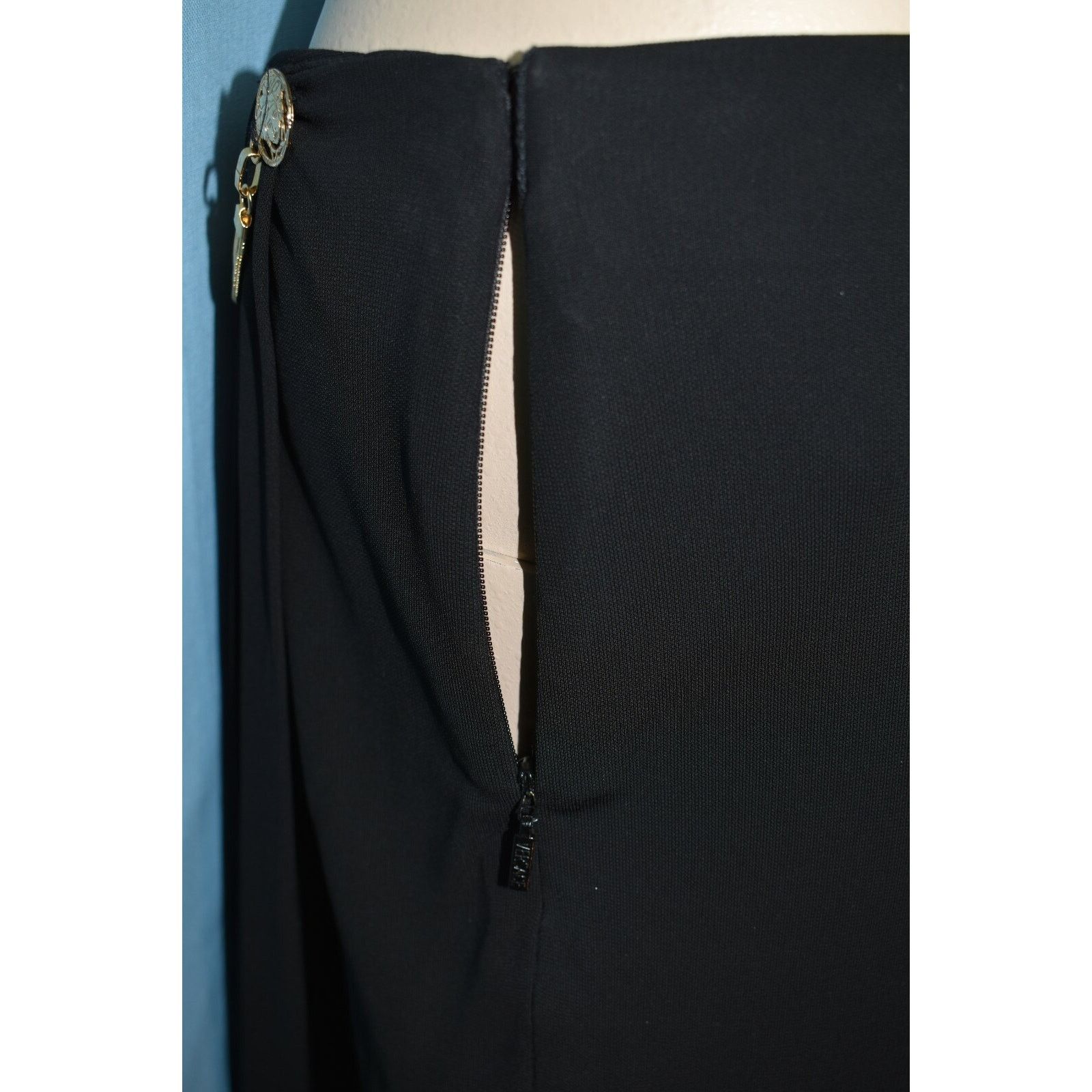 Versace VERSACE BLACK SILK ZIP GOLD MEDUSA CHAIN MIDI SKIRT 40 ITALY Size 27" / US 4 / IT 40 - 6 Thumbnail