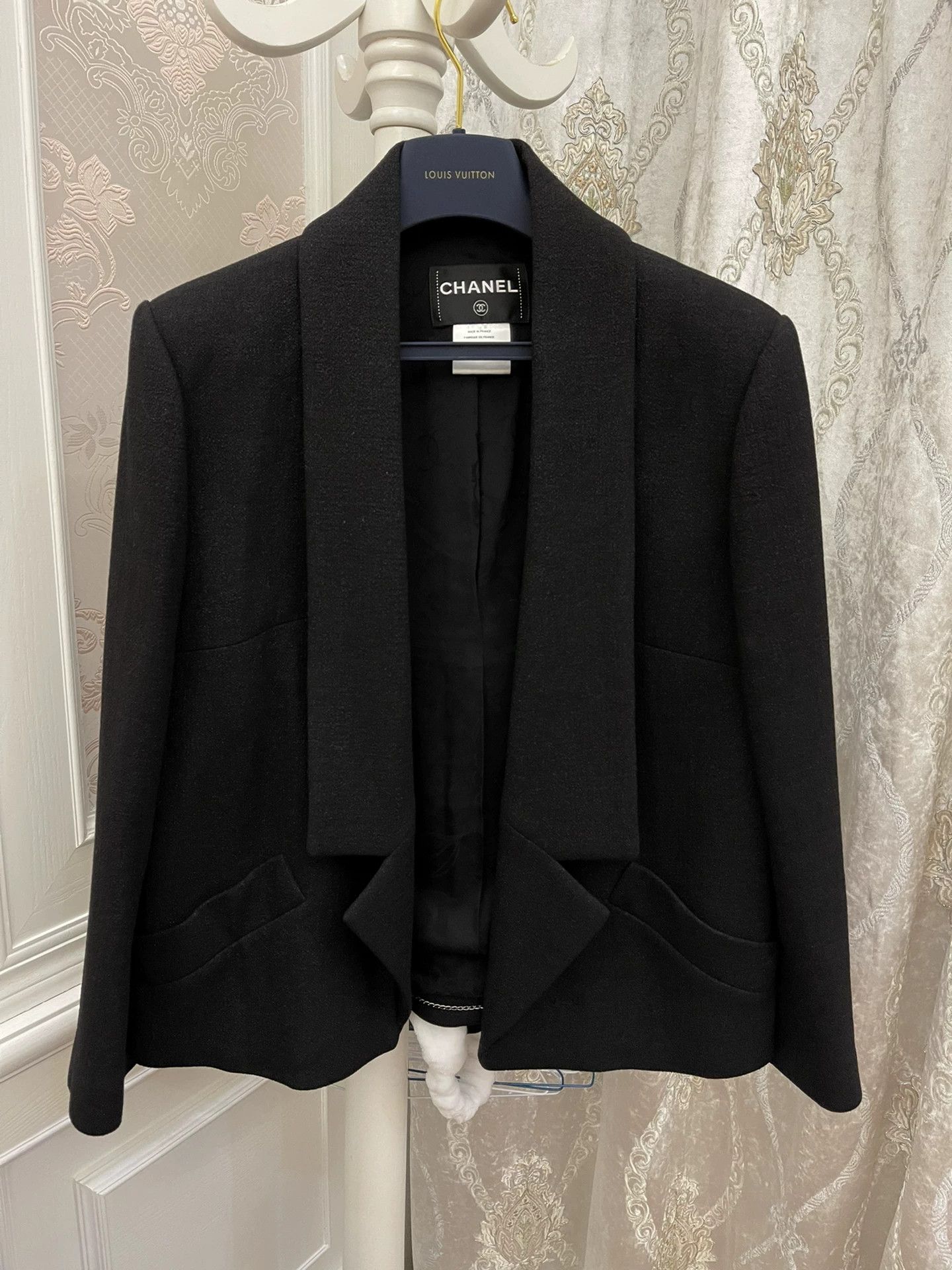 Chanel Chanel Classic Black Wool Jacket Size 44 Size L / US 10 / IT 46 - 1 Thumbnail