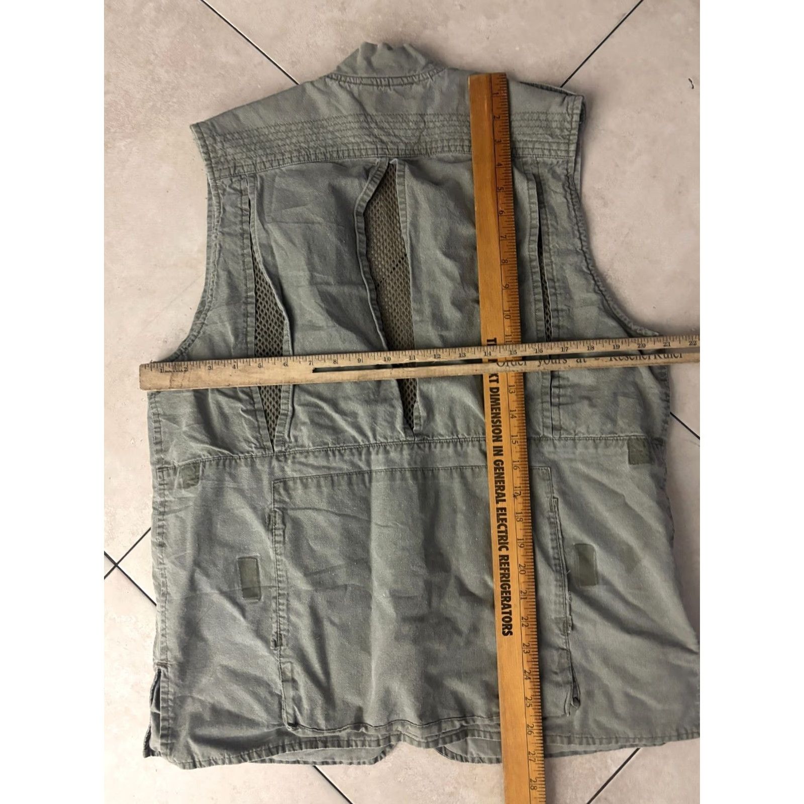 Vintage Cabela's Safari Series Green Zip Up Vest Mens M Reg 5111 Outdoor Canvas Cotton Pockets Logo Zipper Jacket Coat Long Length Casual Physical 90s? Size US M / EU 48-50 / 2 - 7 Thumbnail