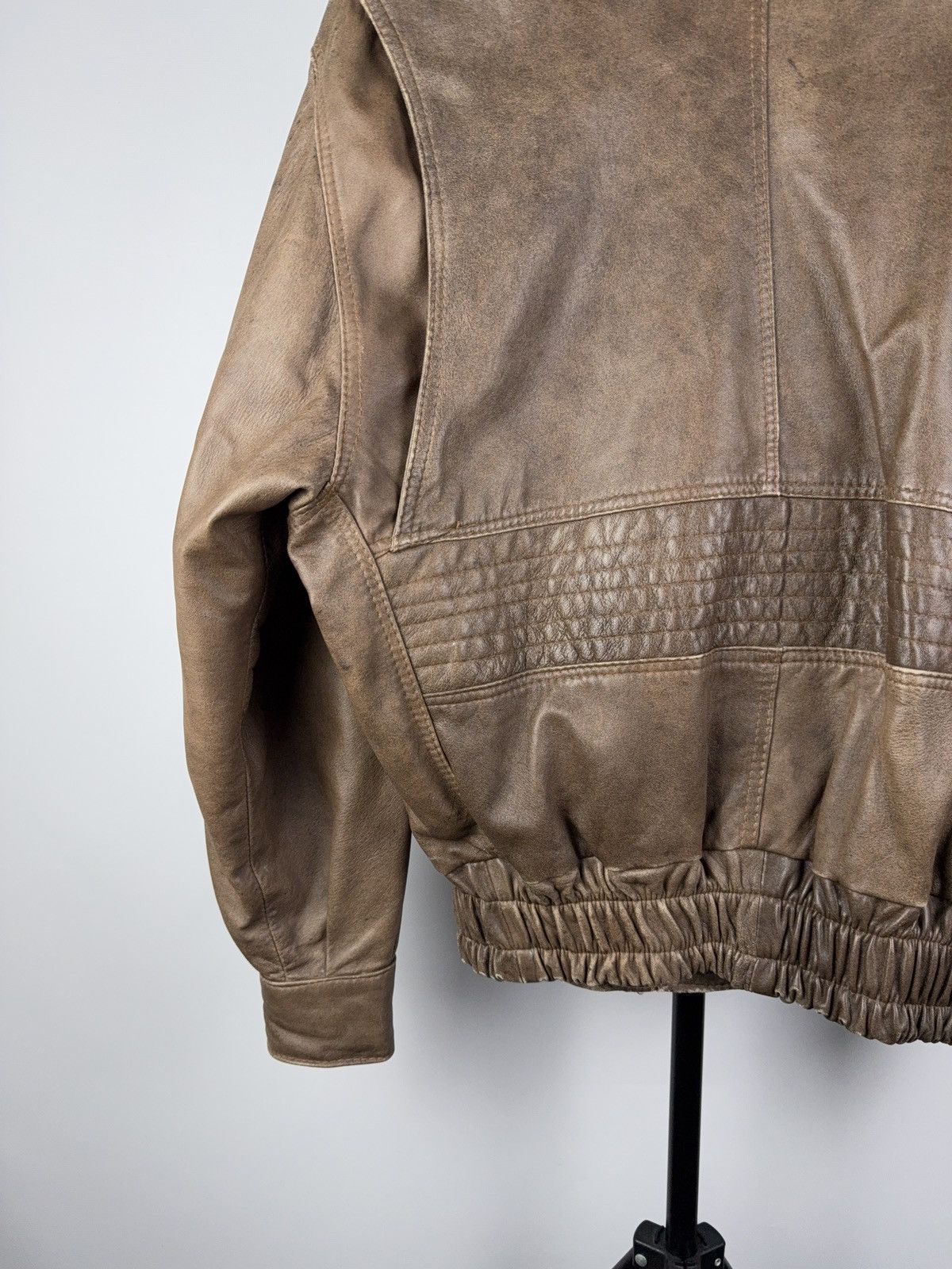 Vintage Vintage 90s Leather Biker Faded Jacket Style Maison Margiela Size US L / EU 52-54 / 3 - 9 Thumbnail