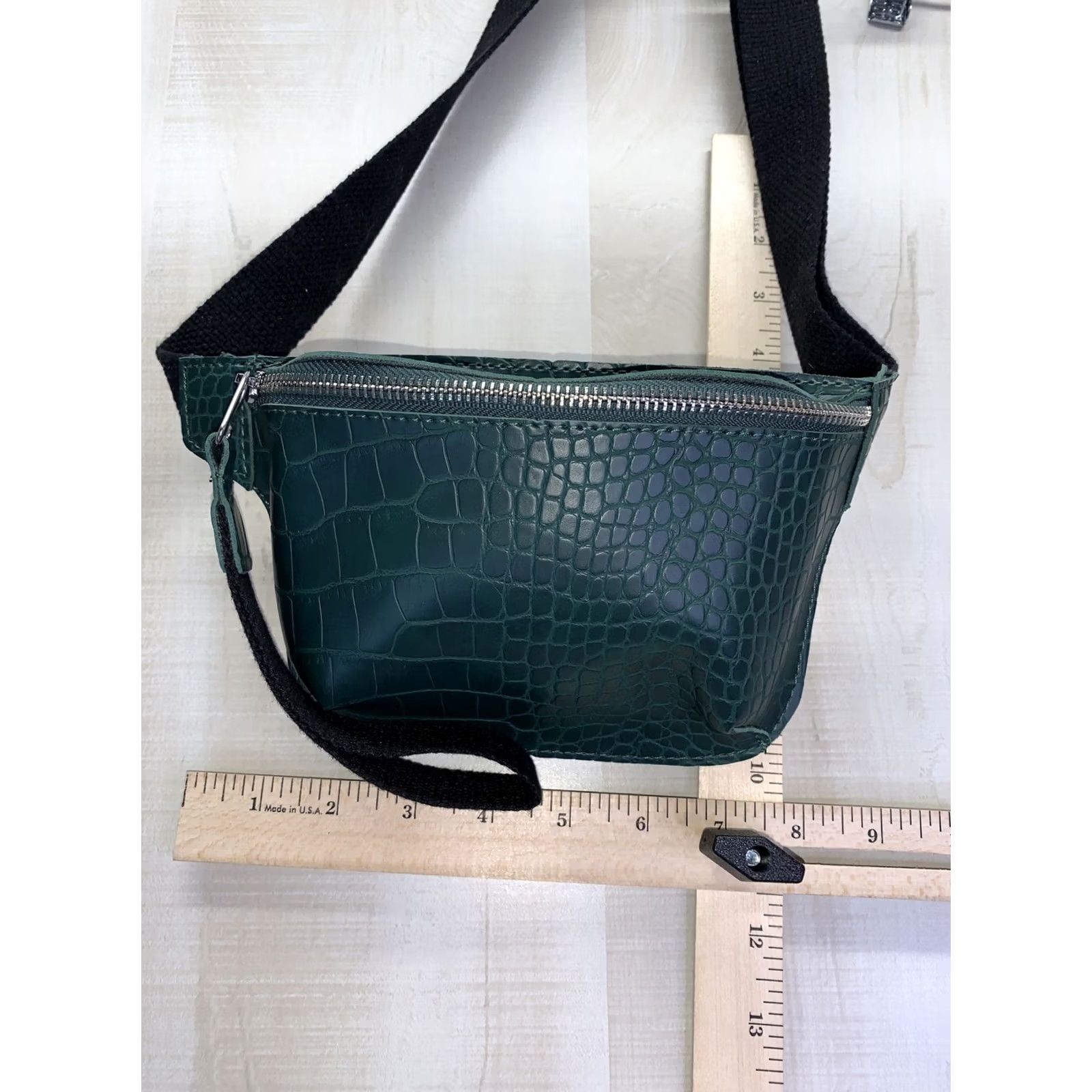 Vintage VINTAGE Women’s Faux Alligator Green Zip Fanny Pack -4237 Size ONE SIZE - 2 Thumbnail