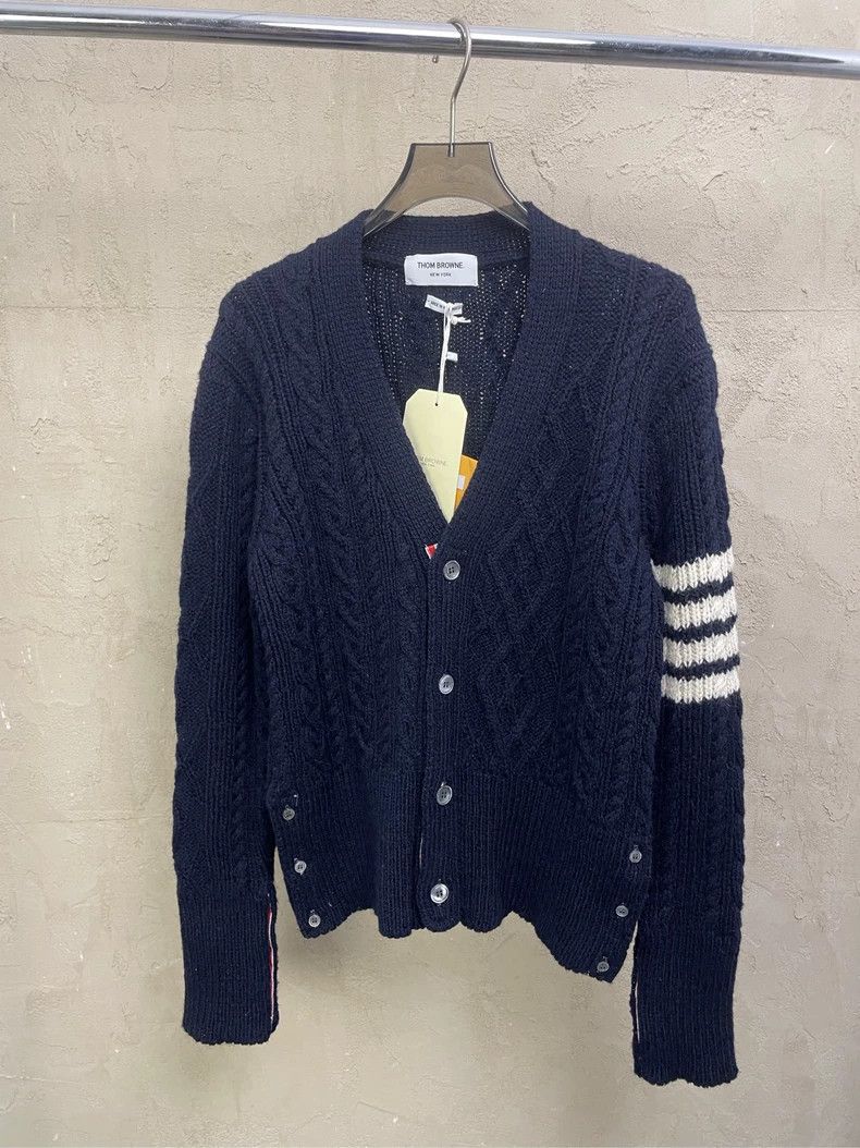 Thom Browne Thom browne Dark blue four-striped thick wool horsehair car Size US M / EU 48-50 / 2 - 2 Thumbnail