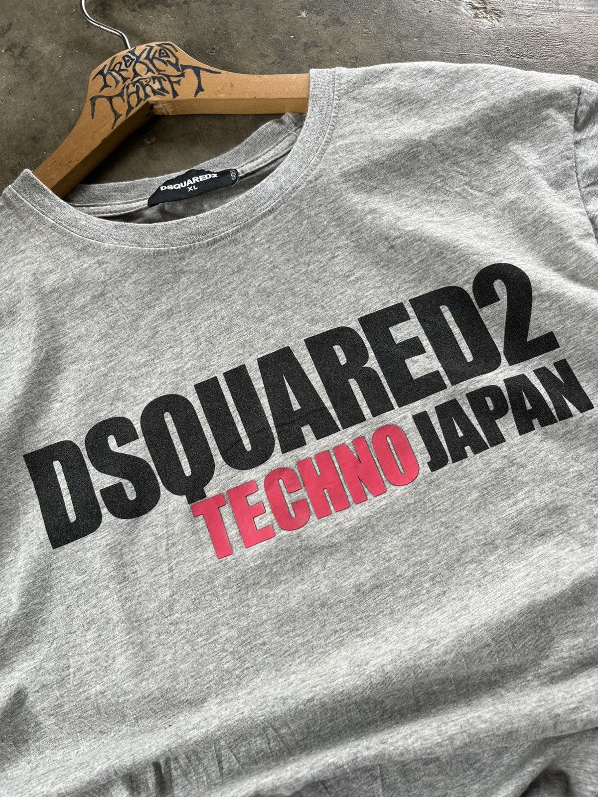 Designer × Dsquared2 ⚡️Dsquared 2 Techno Japan Big Logo Rayon Tees Size US XL / EU 56 / 4 - 2 Thumbnail