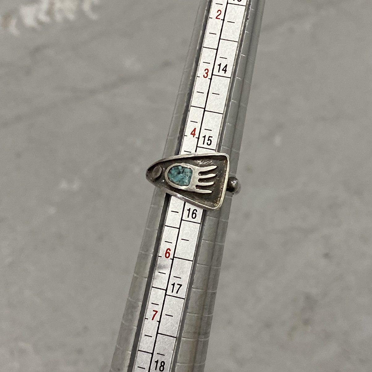 Kapital × Vintage Vtg 60s 70s Navajo Sterling Silver Bear Paw Turquoise Ring Size ONE SIZE - 7 Thumbnail