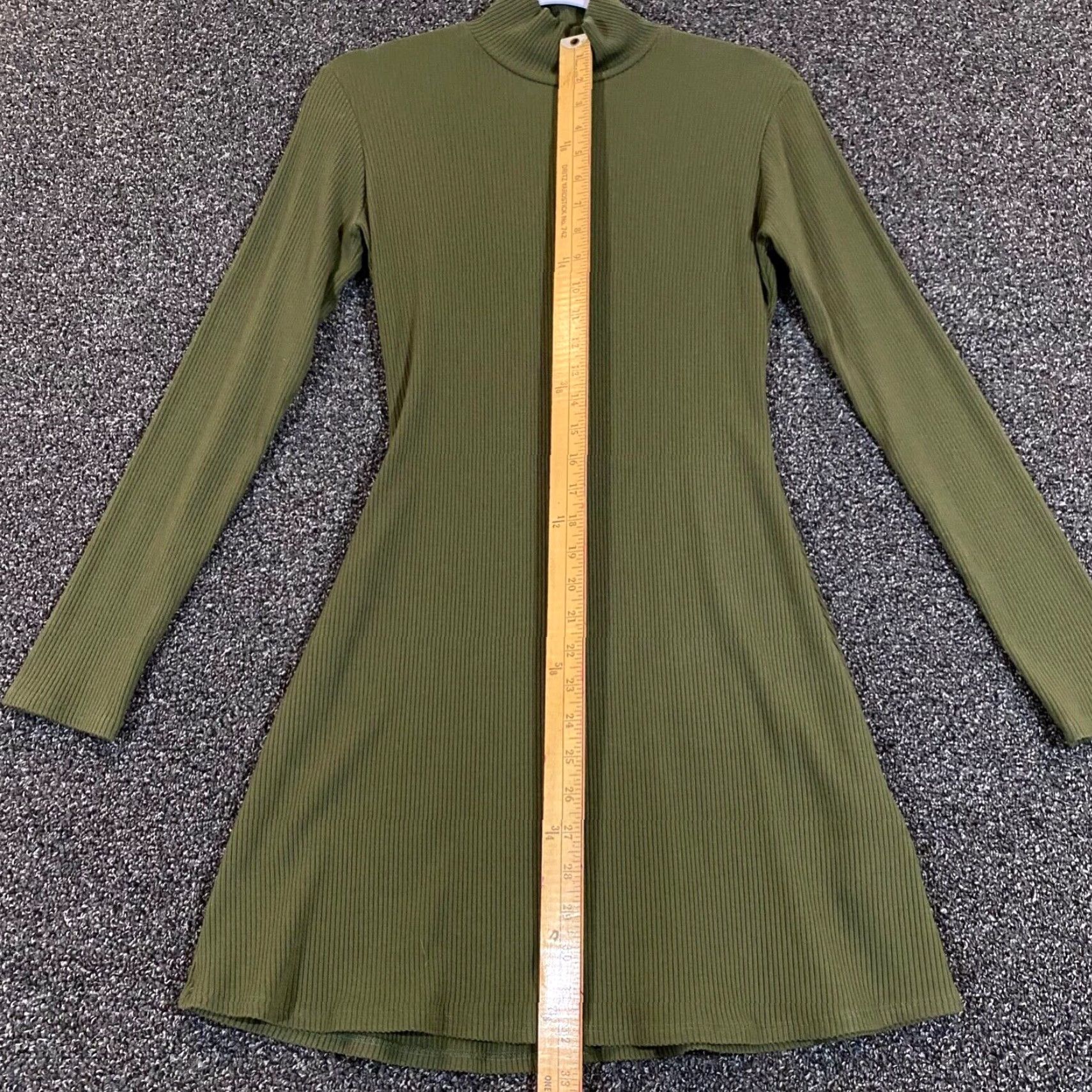 Reformation Reformation Dress Womens Medium Green Long Sleeve Turtleneck Tencel Spandex USA Size M / US 6-8 / IT 42-44 - 3 Thumbnail