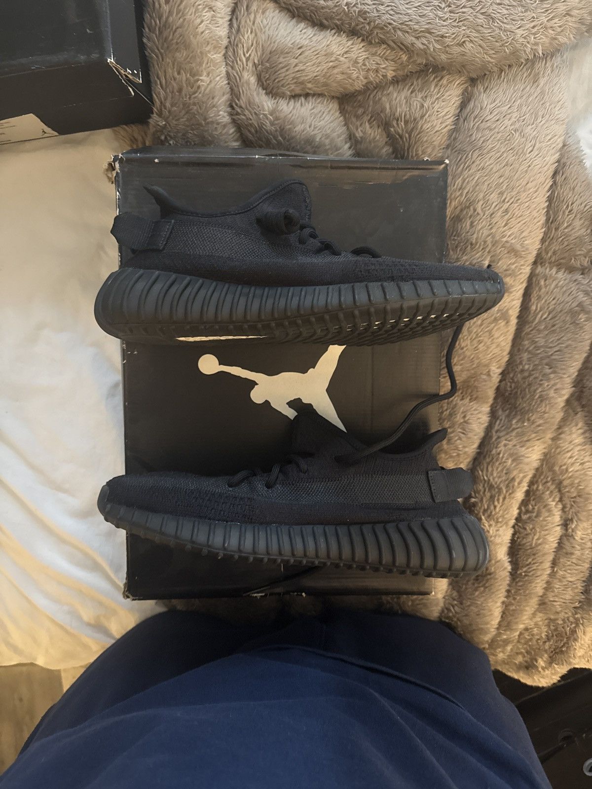 Yeezy Yeezy 350 onyx Size US 9.5 / EU 42-43 - 2 Thumbnail