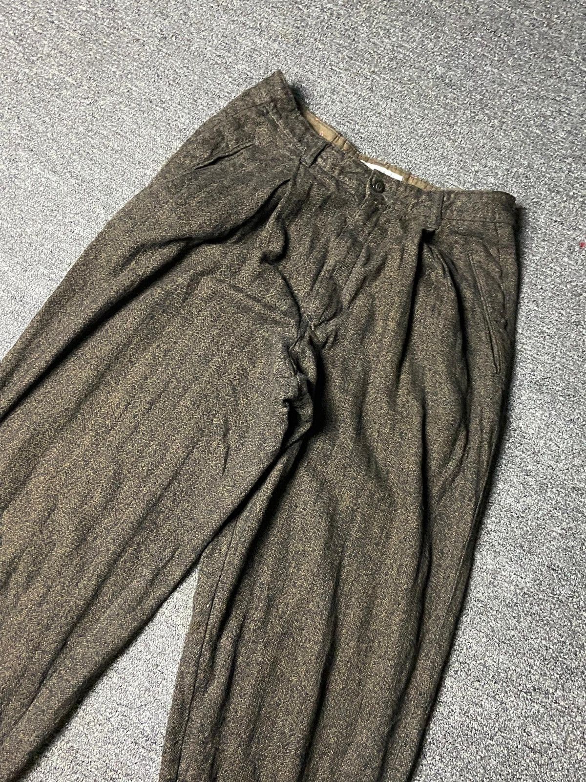 Edwin Edwin High Waist Fold Pleat Relaxed Pants (148) Size US 27 - 9 Thumbnail