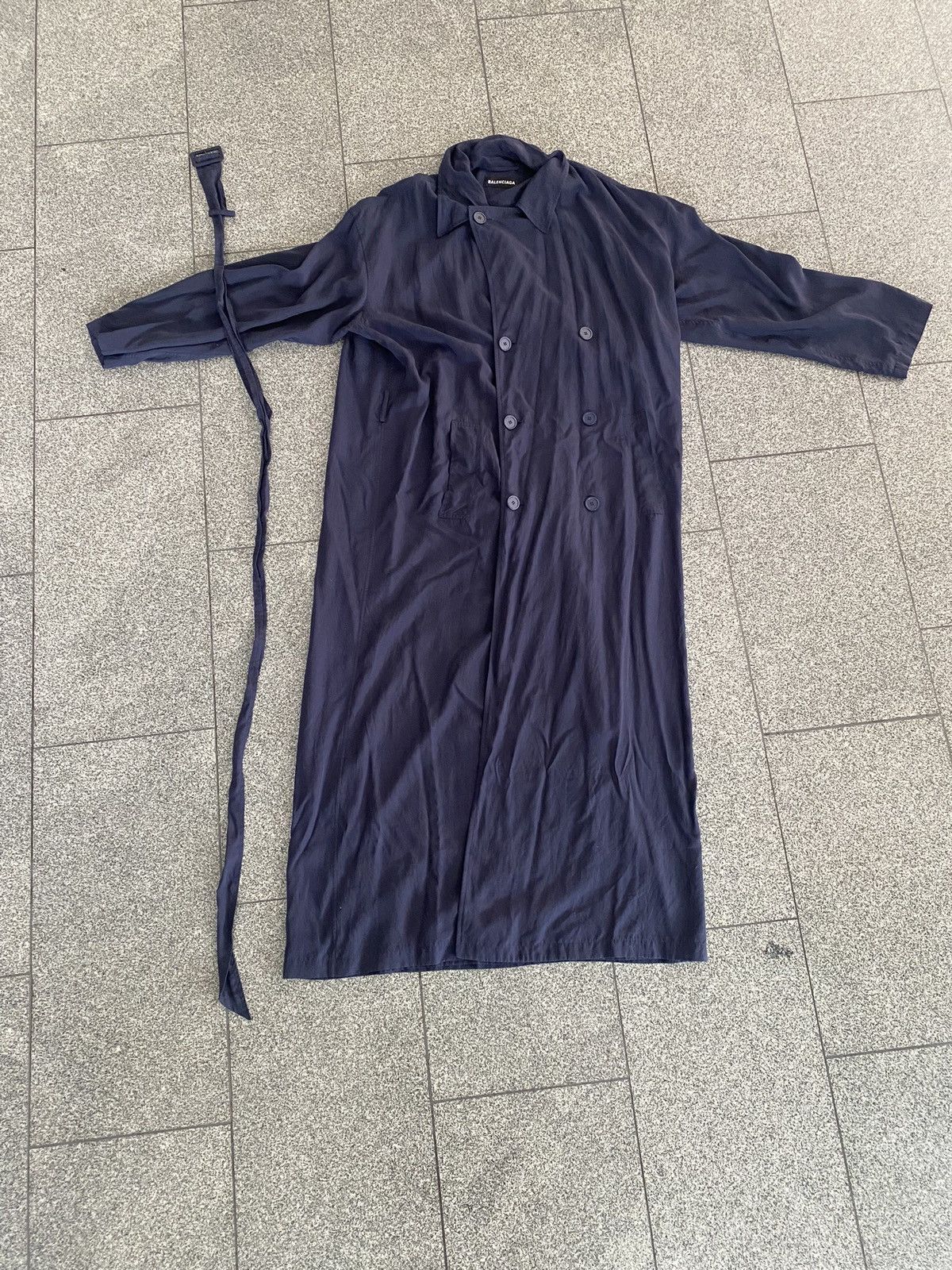 Balenciaga NAVY BALENCIAGA TRENCHCOAT Size US XL / EU 56 / 4 - 3 Thumbnail