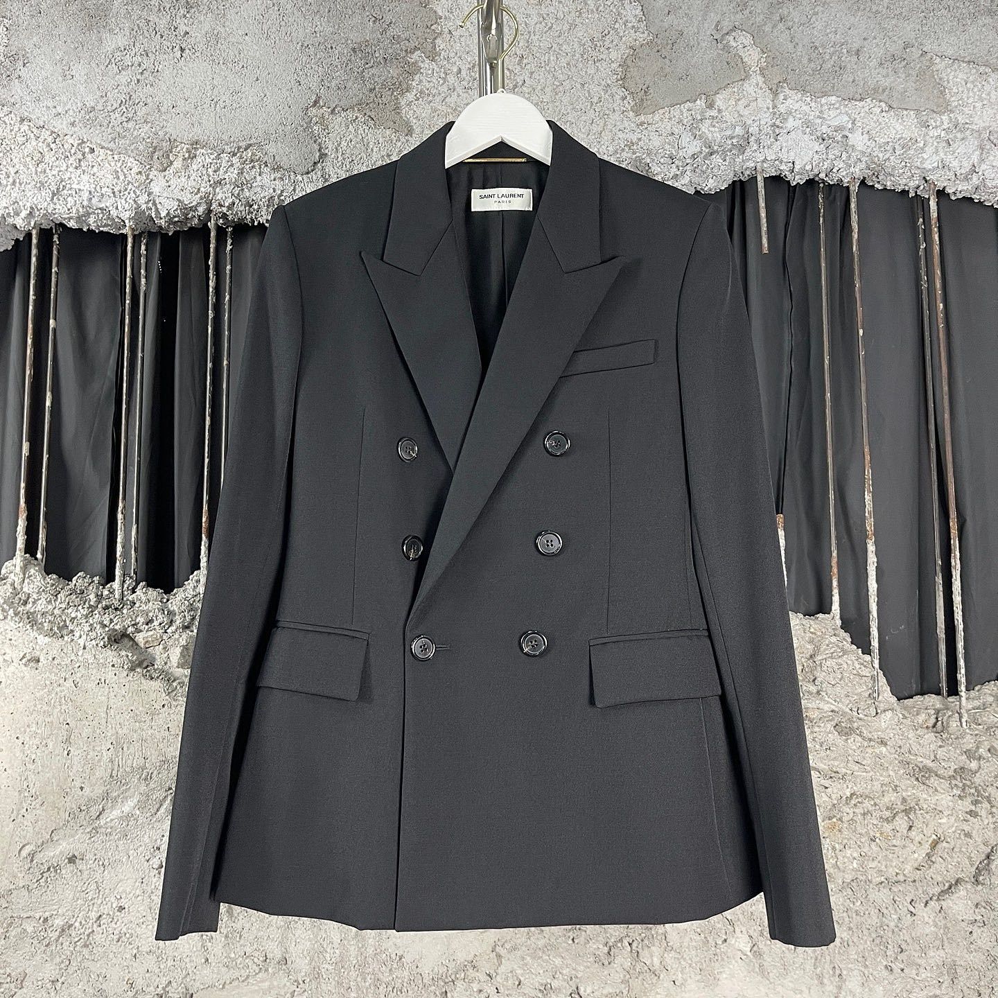 Saint Laurent Paris Saint Laurent Double-Breasted Wool Blazer Size F36 Size XS / US 0-2 / IT 36-38 - 1 Thumbnail