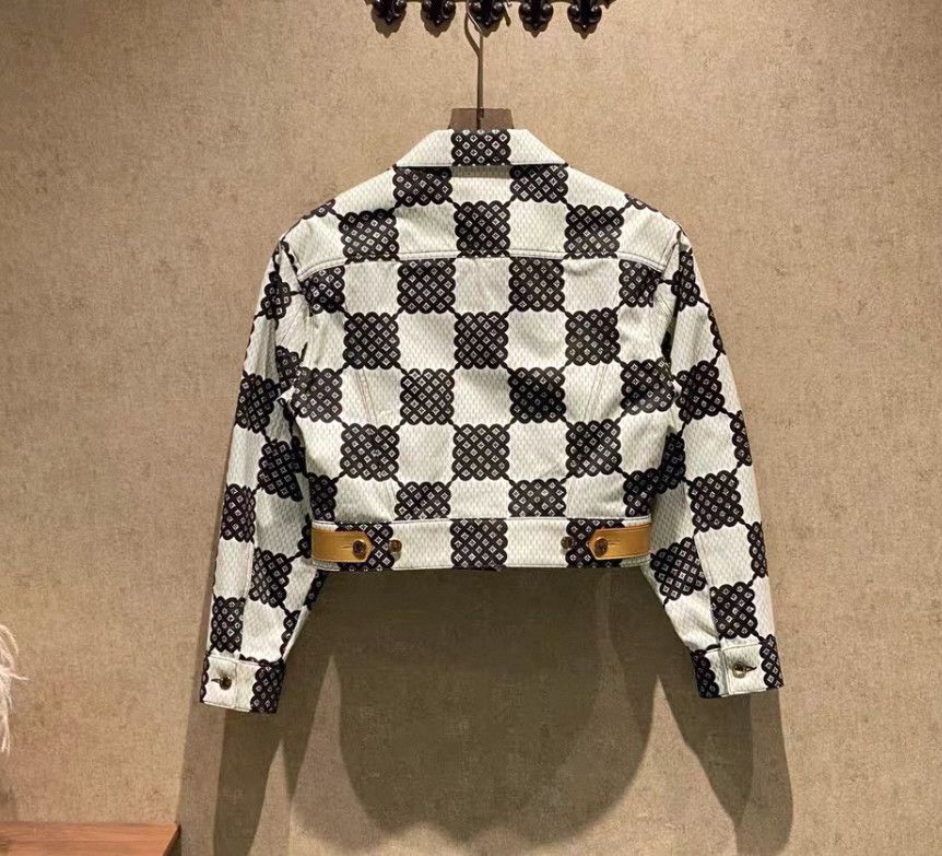 Louis Vuitton Louis Vuitton Full print breasted ladies jacket Size XXS / US 00 / IT 34 - 2 Thumbnail
