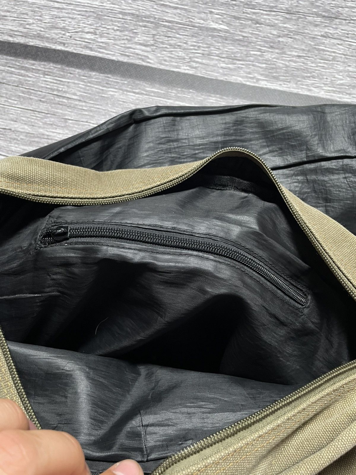 Diesel Diesel Vintage Canvas Archival Avant Garde Y2k Shoulder Bag Size ONE SIZE - 14 Thumbnail
