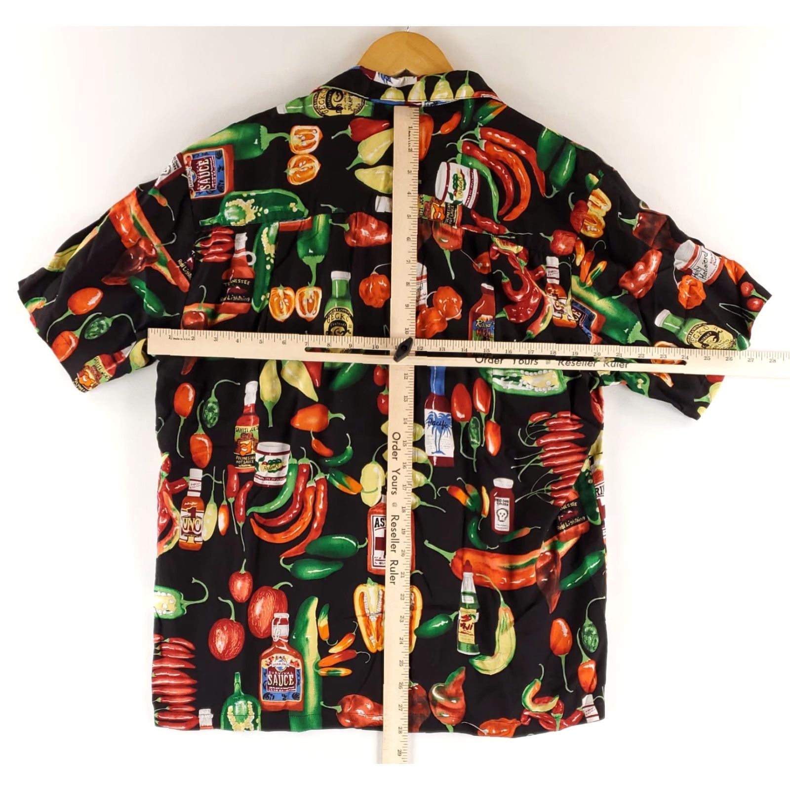Paradise Found Paradise Found Tony Soprano Hot Sauce Peppers Button Up Shirt Rayon Mens M Multicolor Short Sleeve Shirt Mens M Size US M / EU 48-50 / 2 - 6 Thumbnail