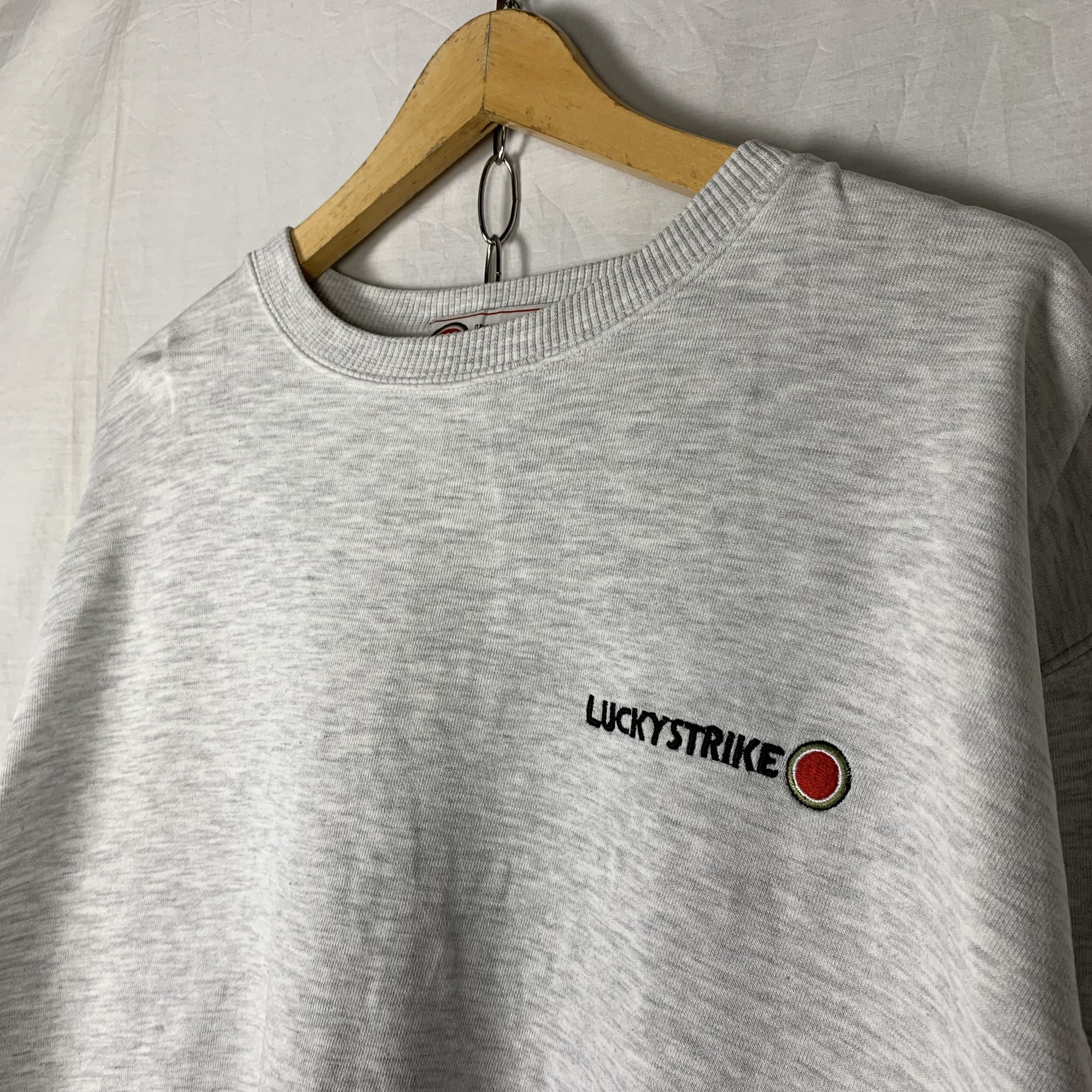 Vintage Vintage Lucky Strike Sweatshirt Crewneck Size US M / EU 48-50 / 2 - 3 Thumbnail