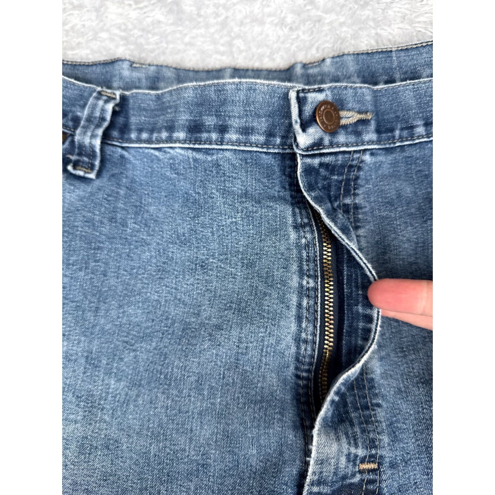 Wrangler Wrangler Jeans Mens 40x30 Blue Denim Straight Leg Carpenter Triple Stitched Work Shirt? Size US 40 / EU 56 - 5 Thumbnail