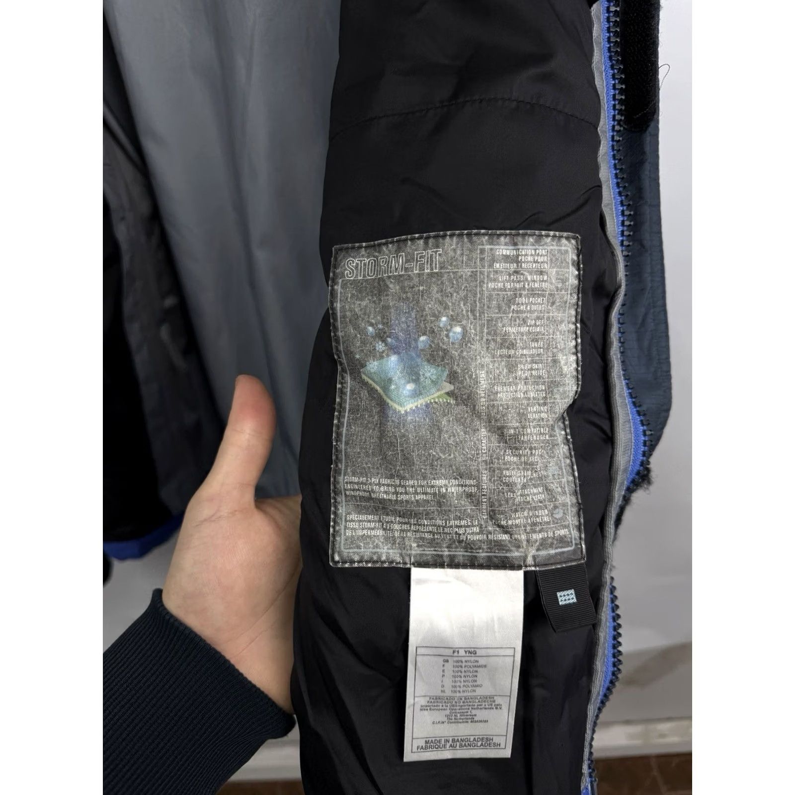 Nike ACG VINTAGE Nike ACG Storm Fit Ski Snowboarding Jacket Men L Blue 90s Mens Jacket Size US L / EU 52-54 / 3 - 7 Thumbnail