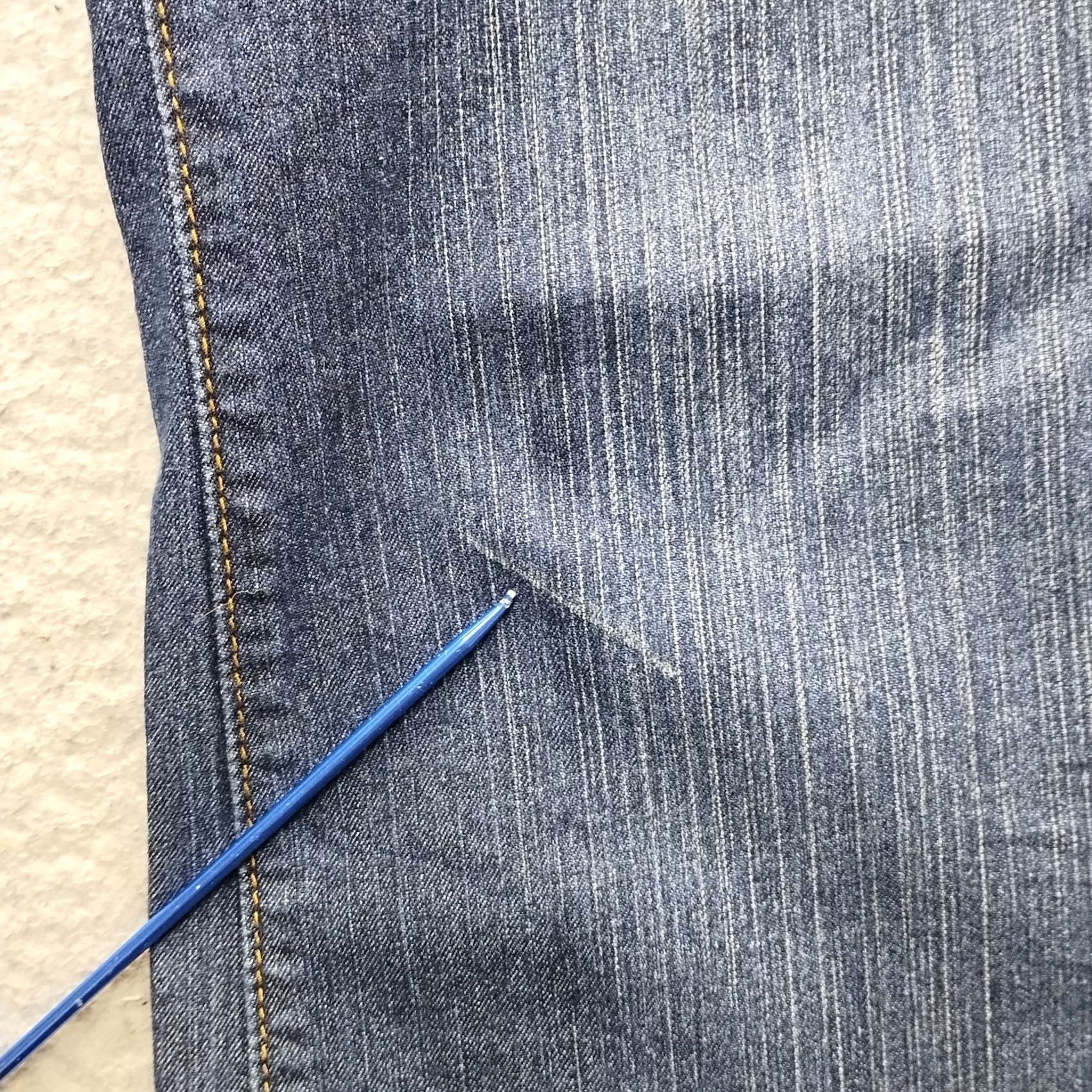 DKNY DKNY SOHO Bootcut Jeans Womens 12 Blue Denim Stretch Boho Frayed Hem Medium Wash Jeans Size 34" / US 12 / IT 48 - 7 Thumbnail