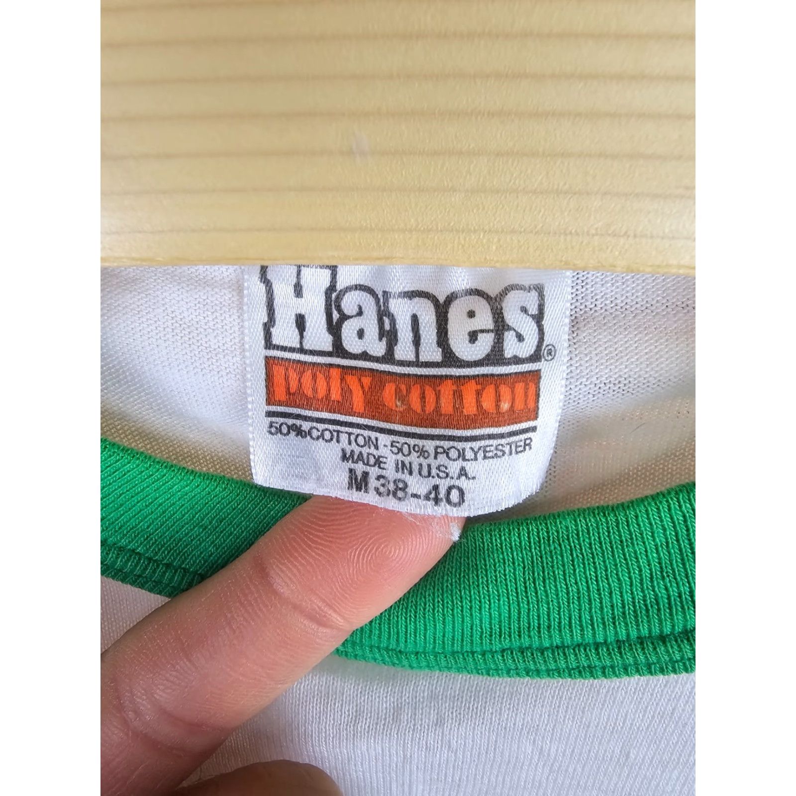 Hanes VINTAGE 80' HANES RAGLAN T-SHIRT SZ MEDIUM MENS white cotton Crew Neck Short Sleeve Fron tNotch Franconia White Mountains Size US M / EU 48-50 / 2 - 6 Thumbnail
