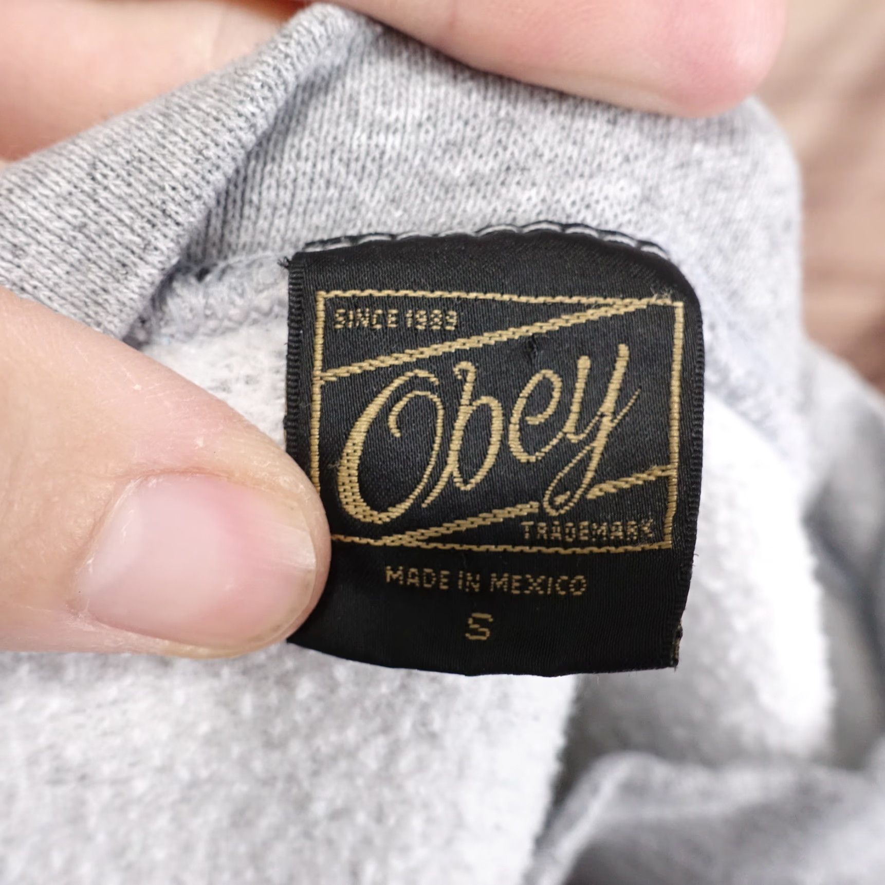 Obey Vintage OBEY Streetwear Crew Neck Sweatshirt Men Small Gray 90s 2000s Faded Graphic Size US S / EU 44-46 / 1 - 7 Thumbnail