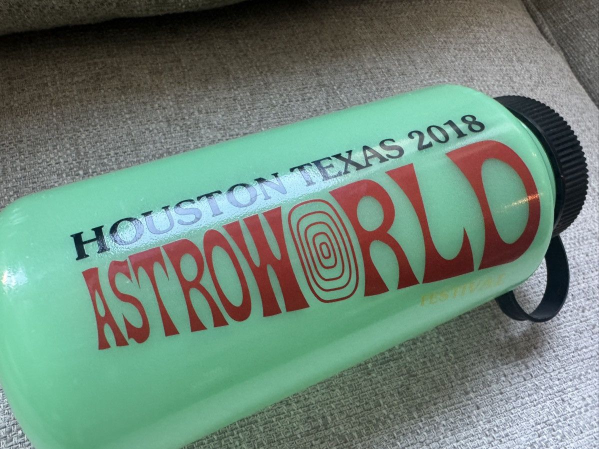 Travis Scott Travis Scott ASTROWORLD Festival Water Bottle Nalgene Glows Size ONE SIZE - 10 Thumbnail