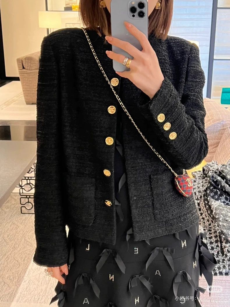 Chanel Chanel 23A black beaded striped two-pocket gold buckle wov Size XS / US 0-2 / IT 36-38 - 8 Thumbnail