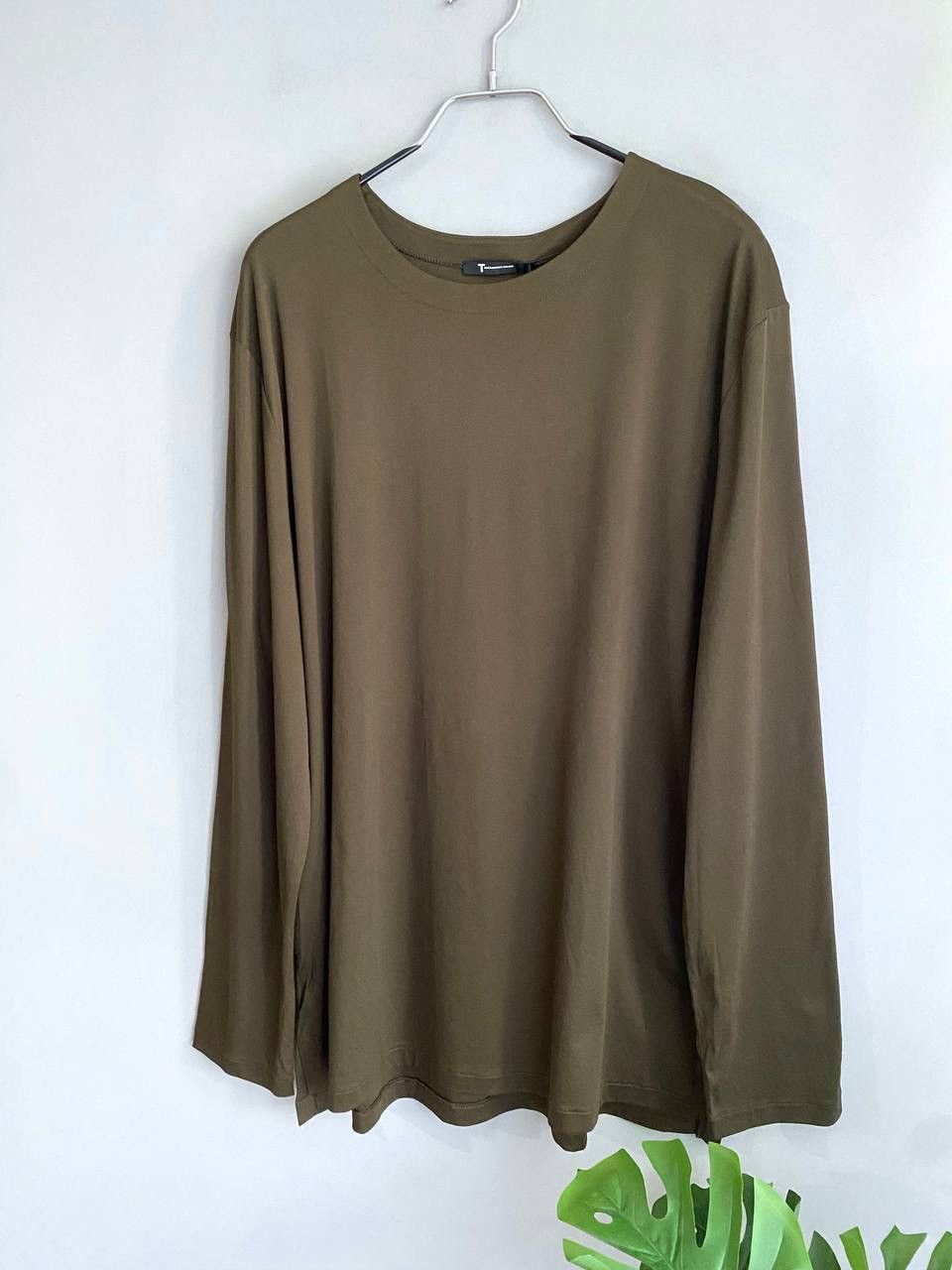 Alexander Wang Alexander Wang T Men's Army Olive Long Sleeve T-Shirt Size L Size US L / EU 52-54 / 3 - 2 Thumbnail