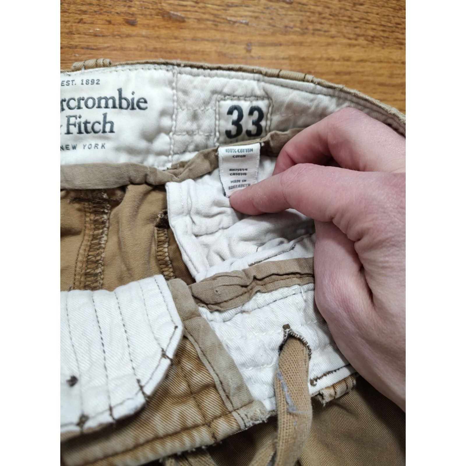 Abercrombie & Fitch VINTAGE Abercrombie & Fitch Y2k Military Brown Cargo Shorts Mens 33 Button Fly Brown Cotton Cargo 90s Army Outdoor Mensitles Size US 33 - 6 Thumbnail