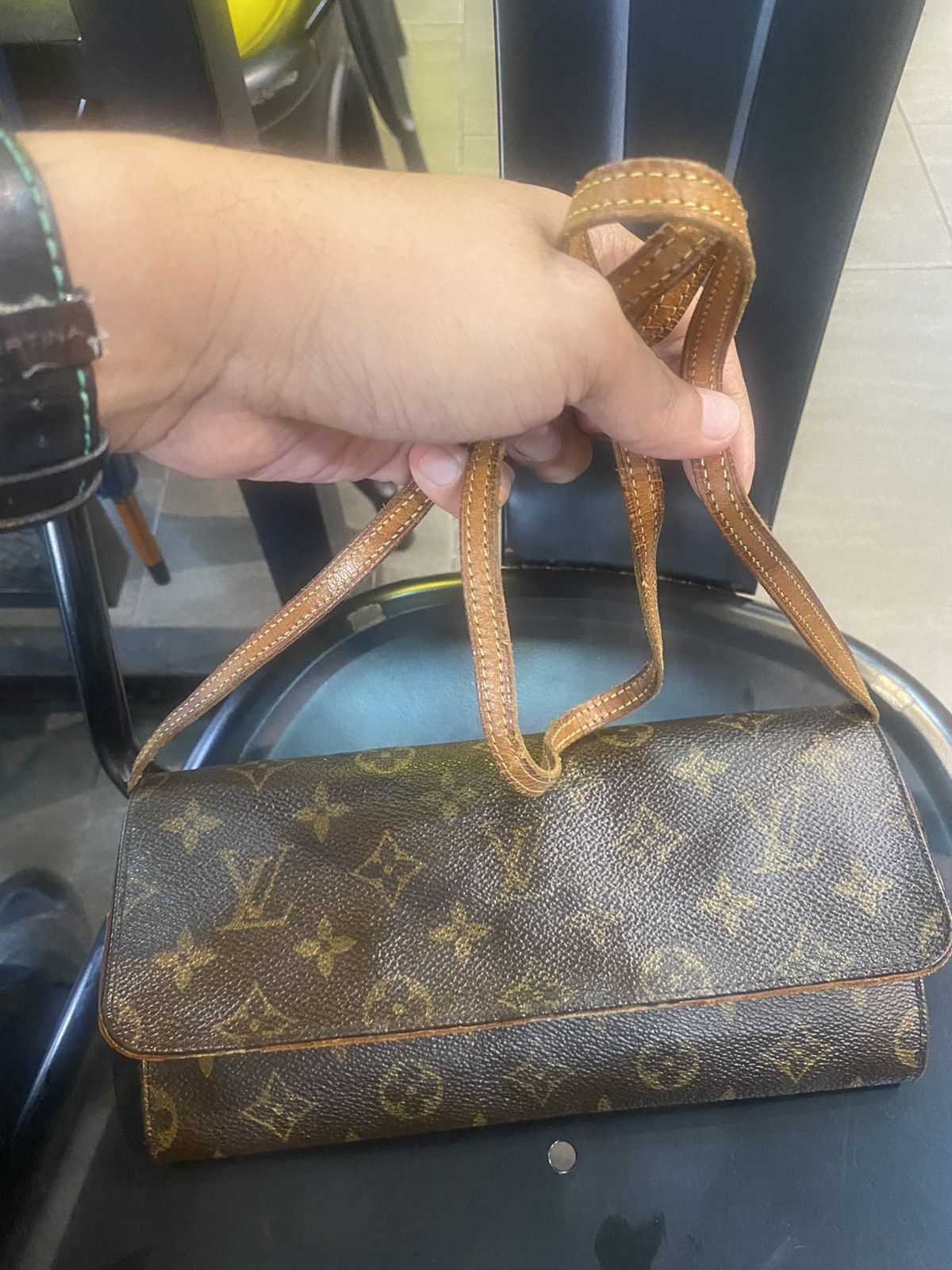 Louis Vuitton Authentic Vintage Louis Vuitton Monogram Pochette PM Size ONE SIZE - 19 Thumbnail