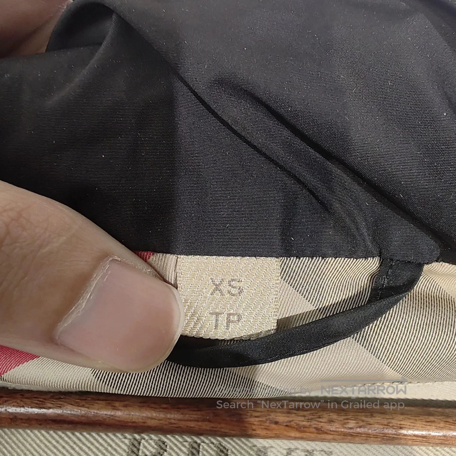 Burberry burberry black jacket in excellent condition. Size US XS / EU 42 / 0 - 4 Thumbnail