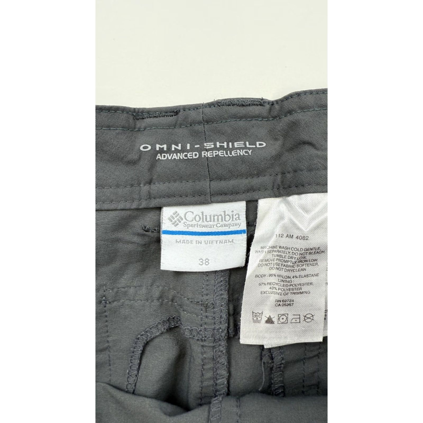 Vintage Columbia Shorts Mens 38 Omni-Shield Advanced Repellency Hiking Outdoor Pocket Cargo Regular Gray Men's Short Pants Size US 38 / EU 54 - 4 Thumbnail