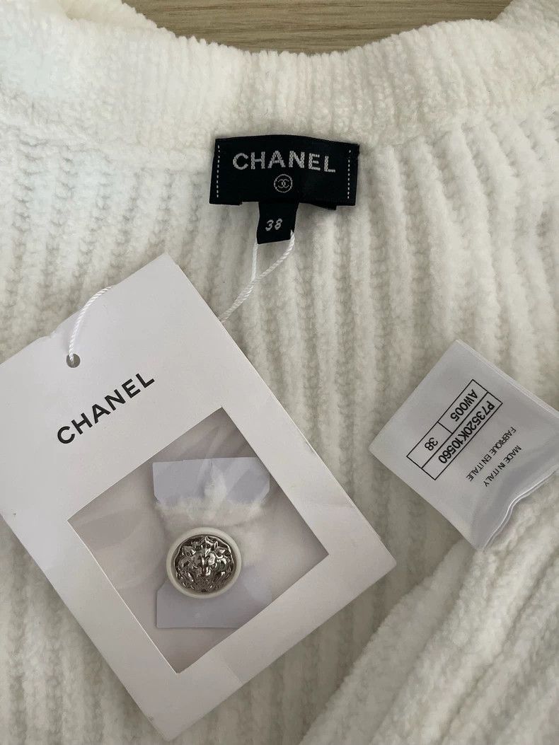 Chanel Chanel 22k white chain cardigan jacket Size XS / US 0-2 / IT 36-38 - 3 Thumbnail