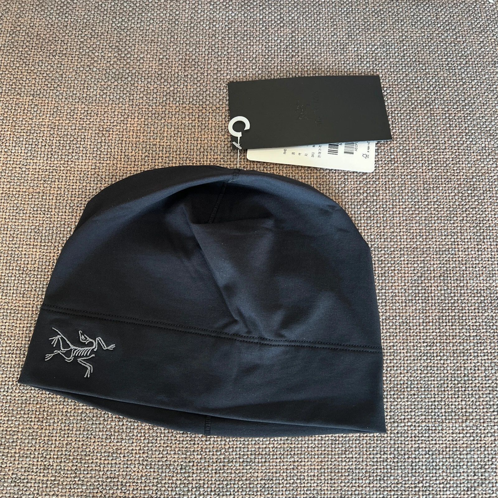 Pre-owned Arc'teryx Rho Toque Beanie Black - L/xl Size